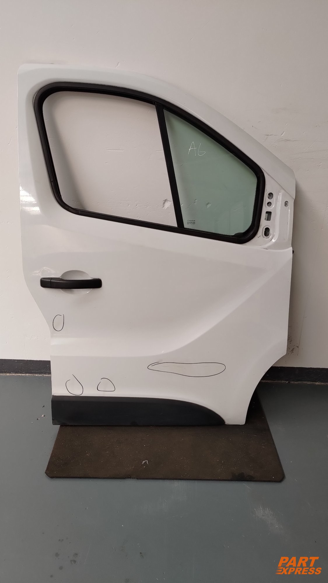 Tür komplett vorne rechts Renault Trafic Bus X82 Weiß 369 ab 2014 – 2