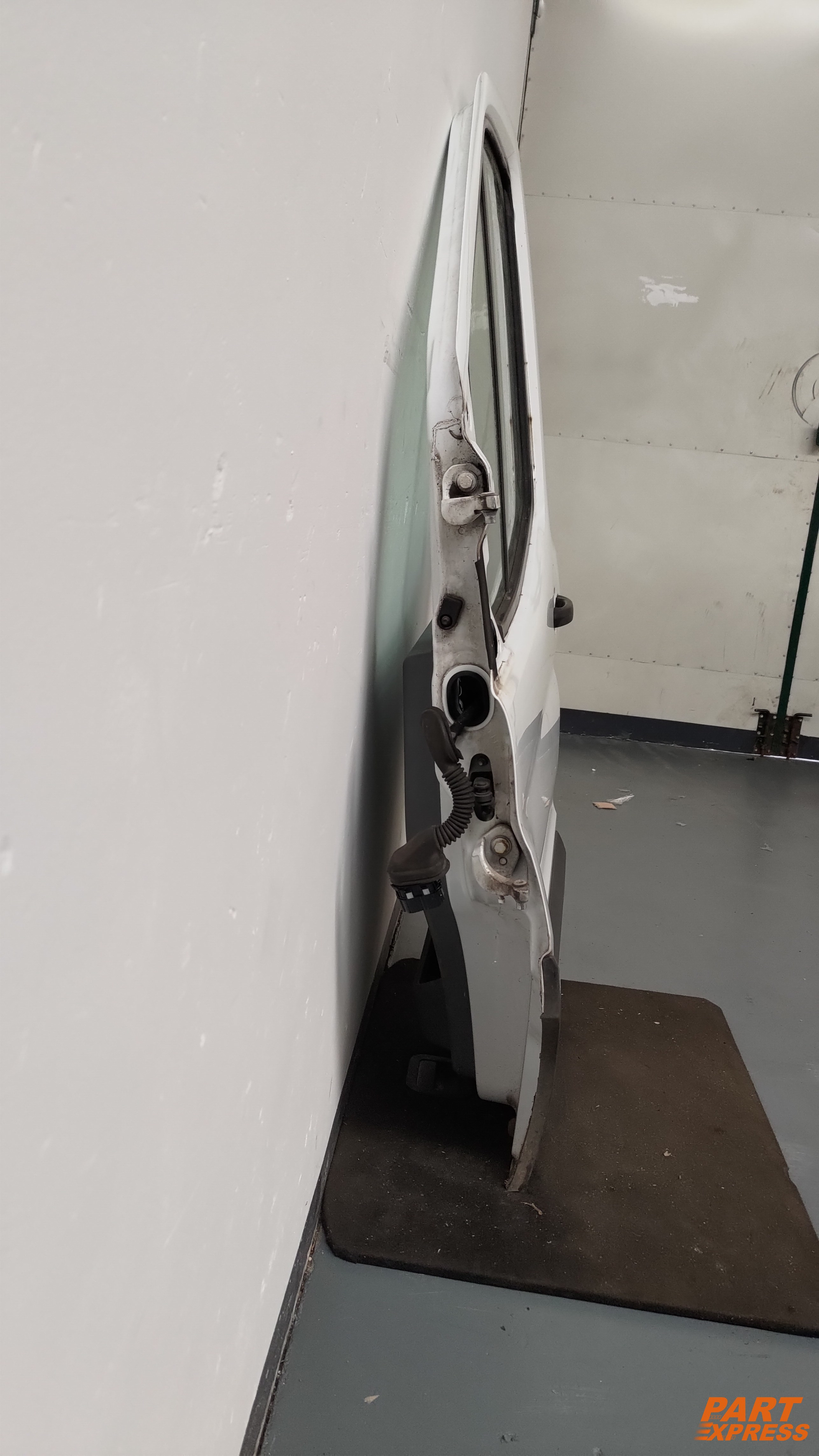 Tür komplett vorne links Ford Transit V363 Mk8 Weiß Frost Weiß ab 2014 – 4