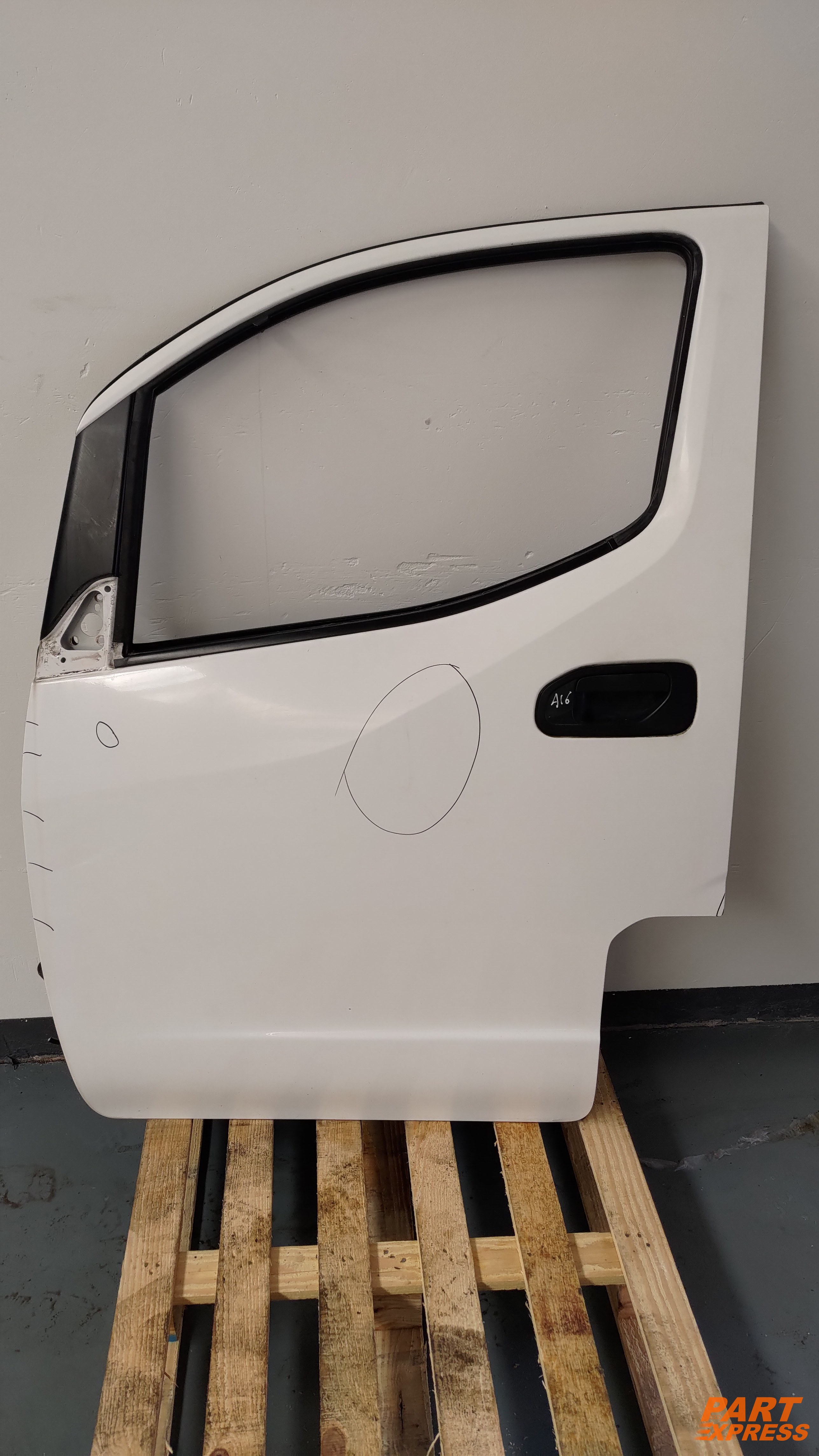 Tür komplett vorne links Nissan NV200 SE M20 Weiß QM1 2009 - 2021 – 3