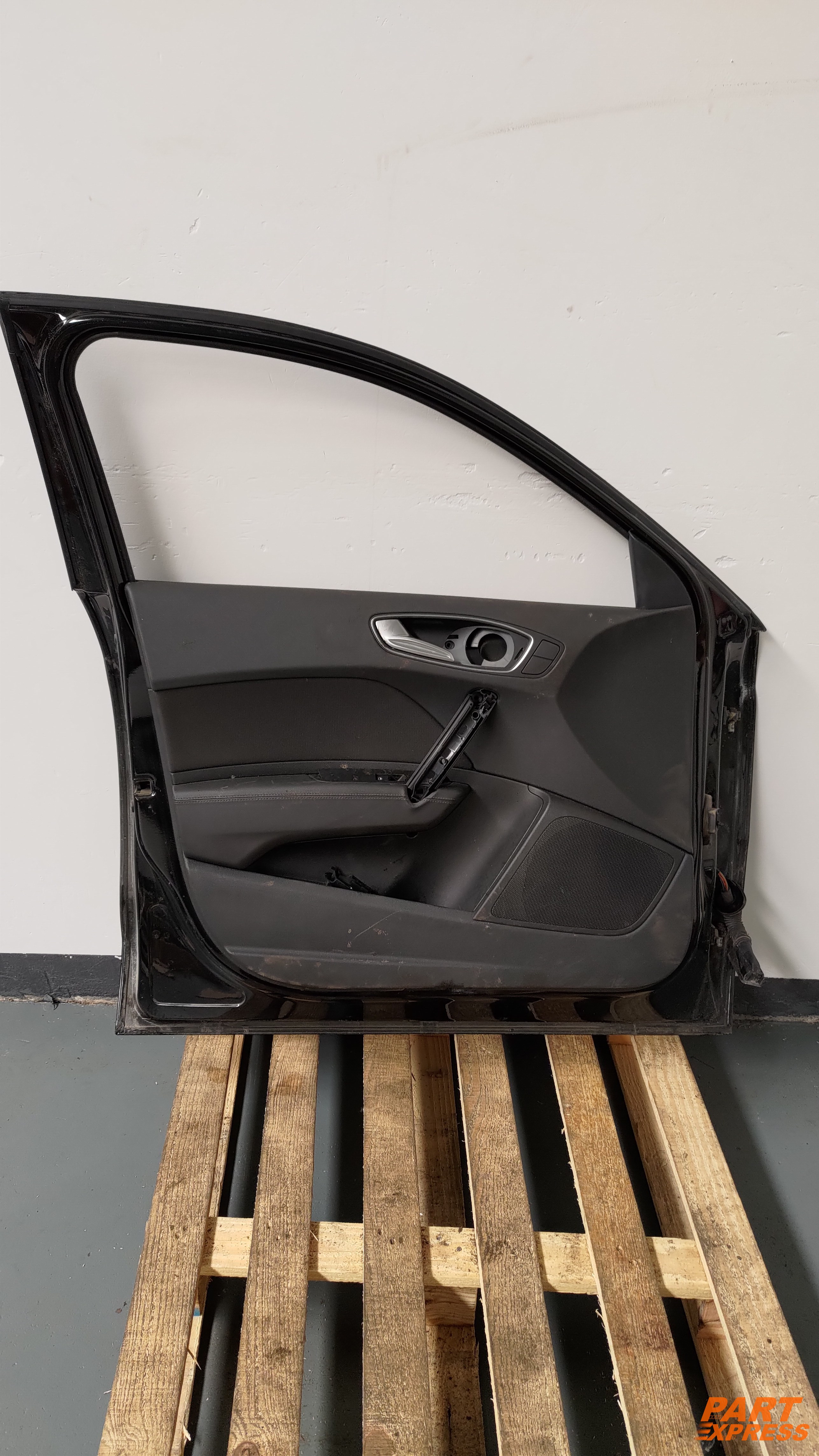 Tür komplett vorne links Audi A1 Sport 8X Schwarz Mythosschwarz LY9T 2010 - 2018 – 2
