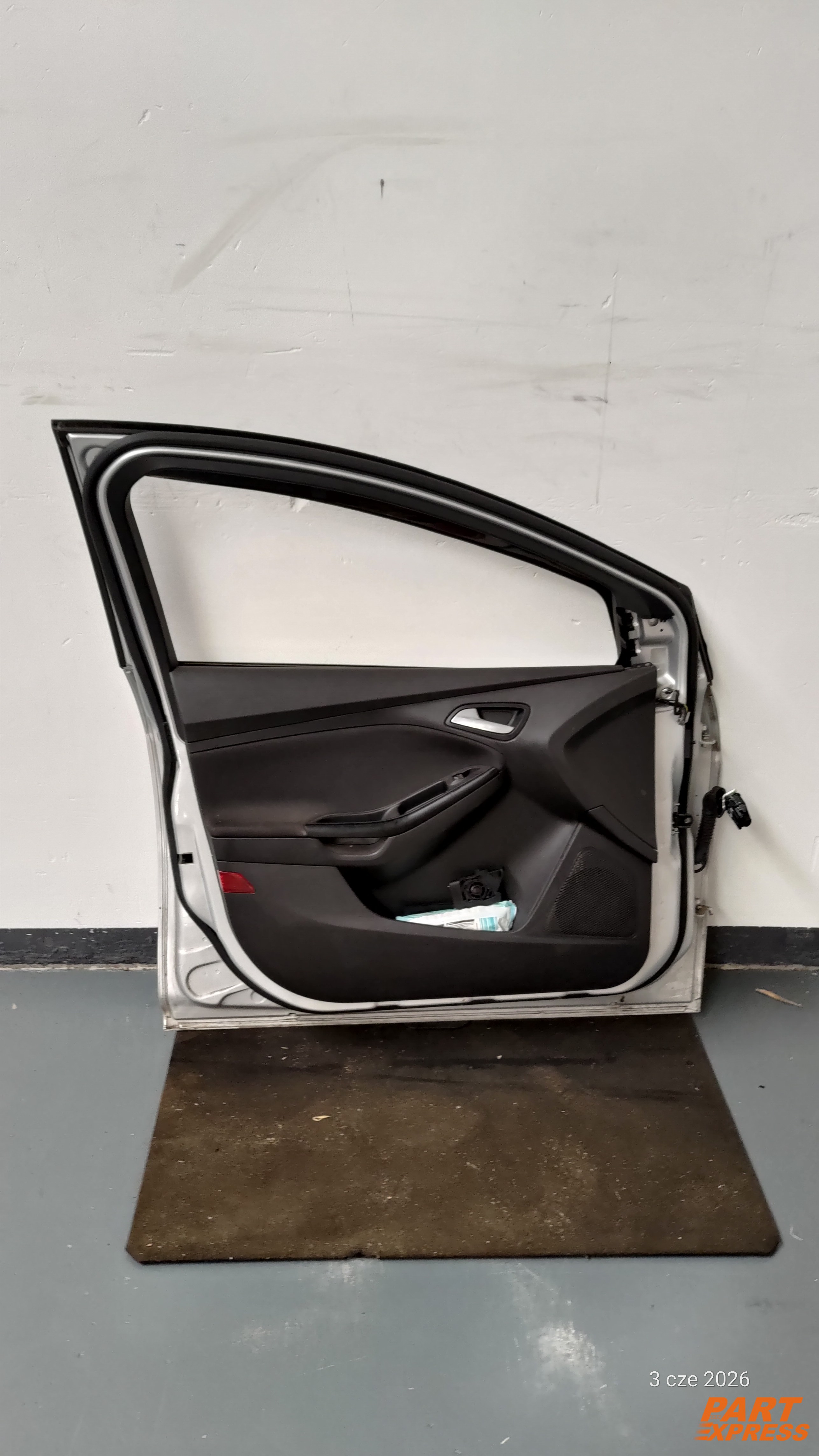 Tür komplett vorne links Ford Focus MK3 III Silber Polar Silber Met 2010 - 2014 – 2