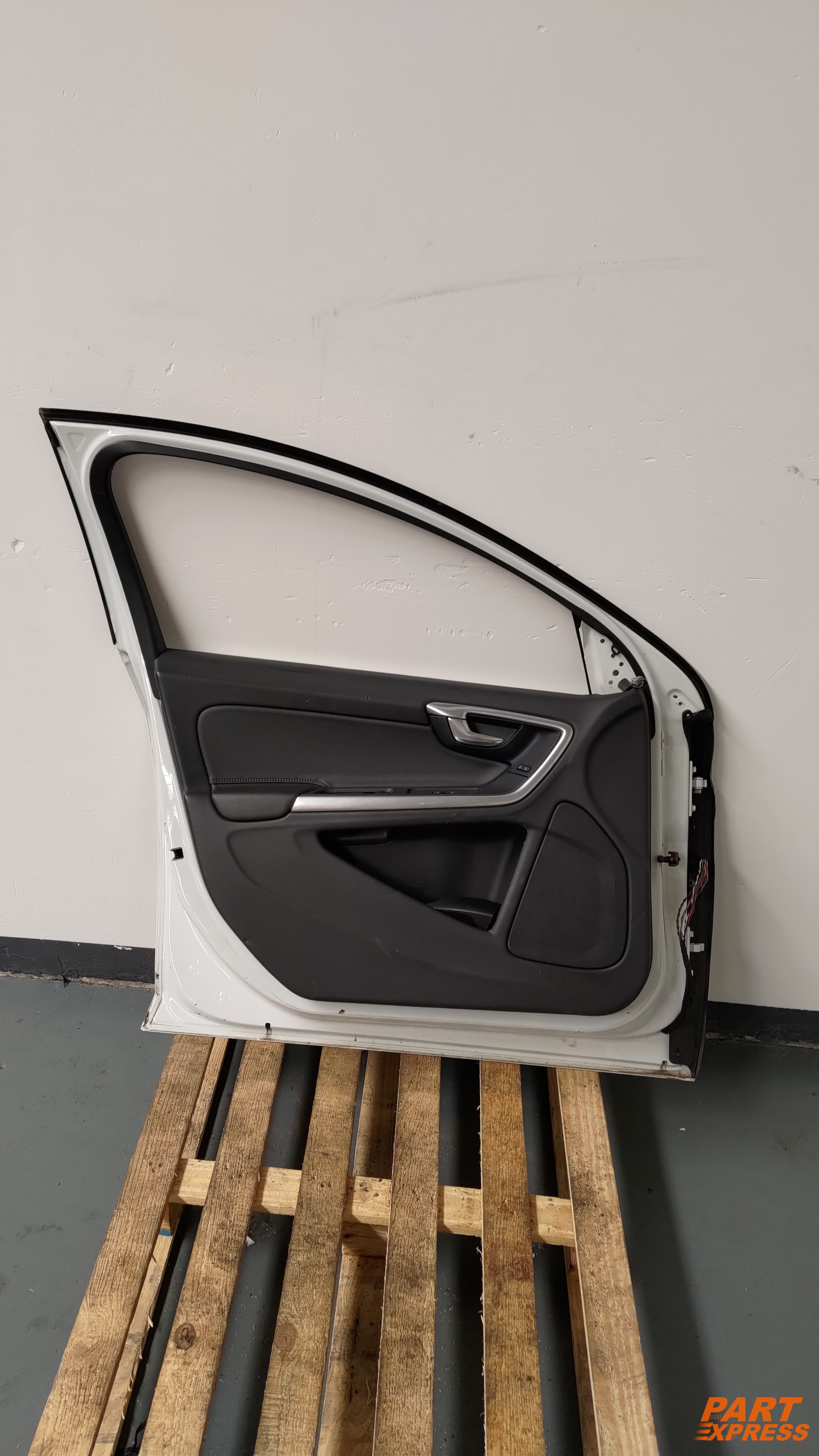 Tür komplett vorne links Volvo S60 II Weiß 614 Ice White Solid 2010 - 2018 – 2