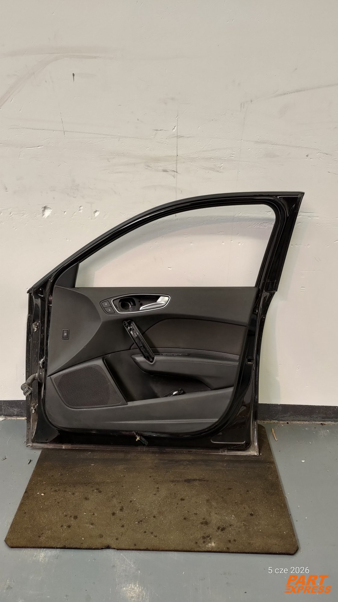 Tür komplett vorne rechts Audi A1 8X Schwarz Mythosschwarz LY9T 2010 - 2018 – 2