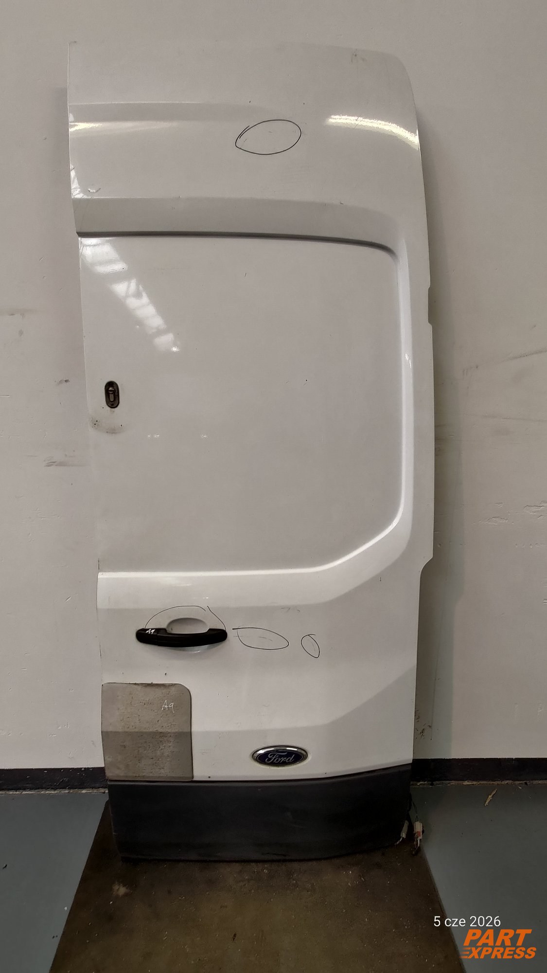 Tür komplett hinten rechts Ford Transit V363 Mk8 Weiß Frost Weiß ab 2014
