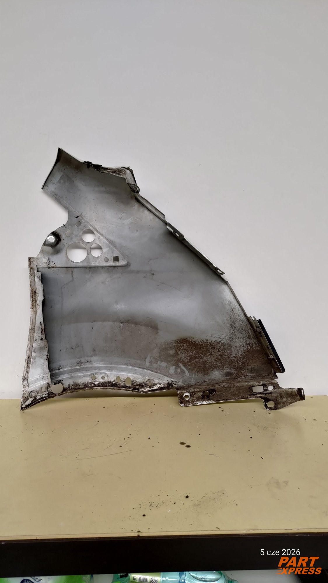 Kotflügel links Ford Transit V363 Mk8 Weiß Frost Weiß ab 2014 – 3