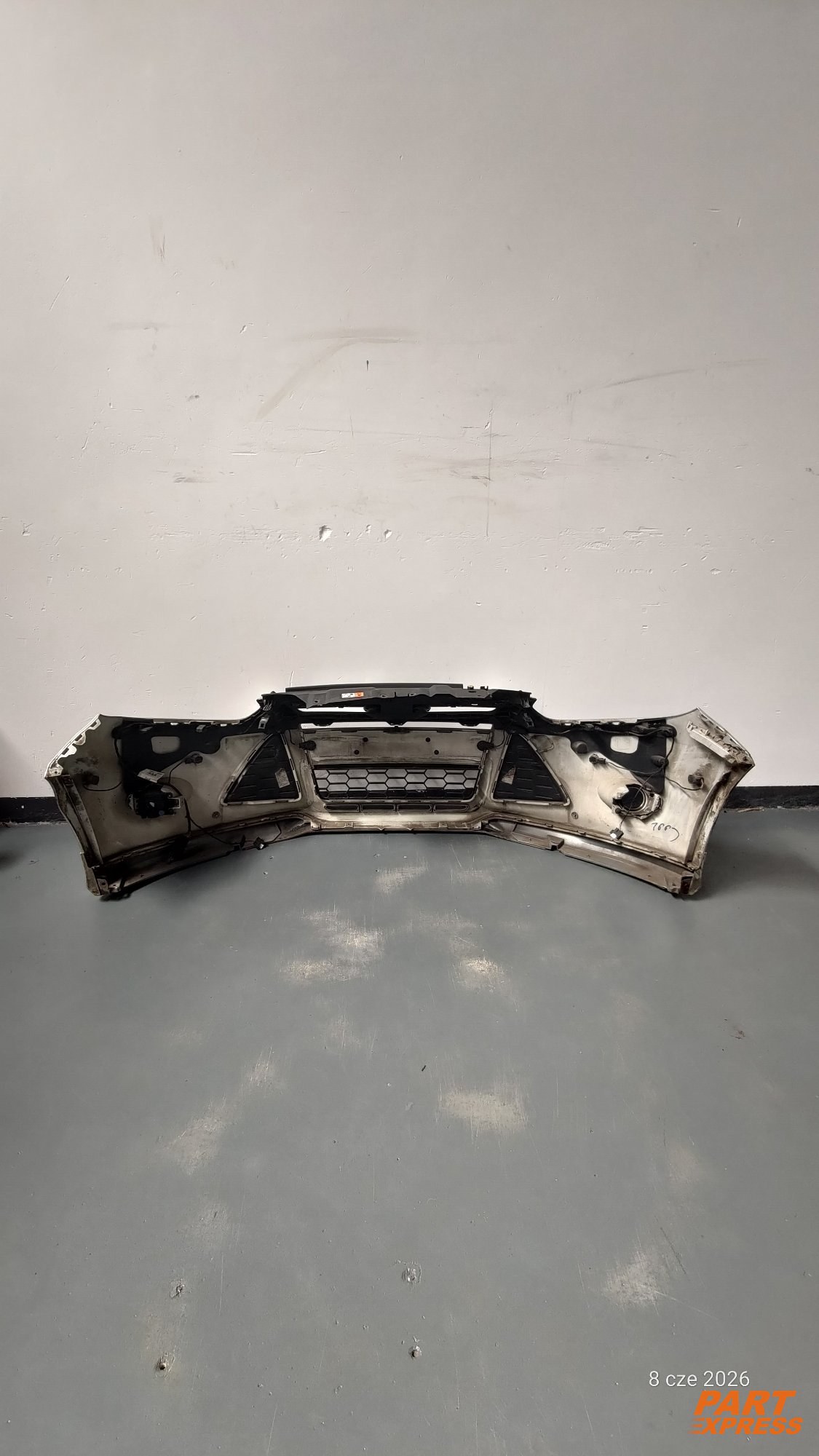Stoßstange komplett vorne Ford Focus MK3 III Silber Polar Silber Met 2010 - 2014 – 2