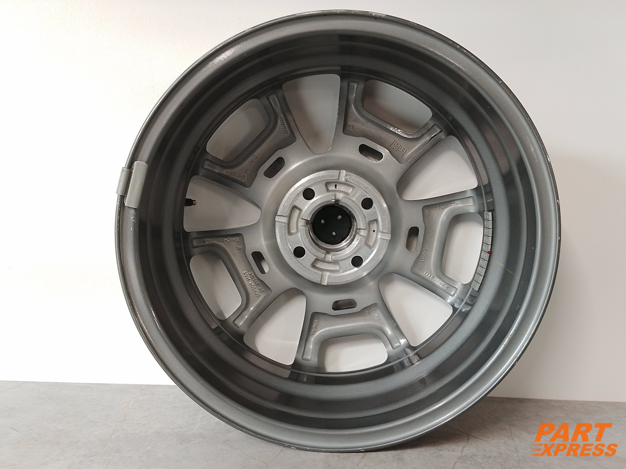 17 Zoll Alufelge Ford EcoSport II JK8 1x 17x6J ET37,5 mit Sensor – 3