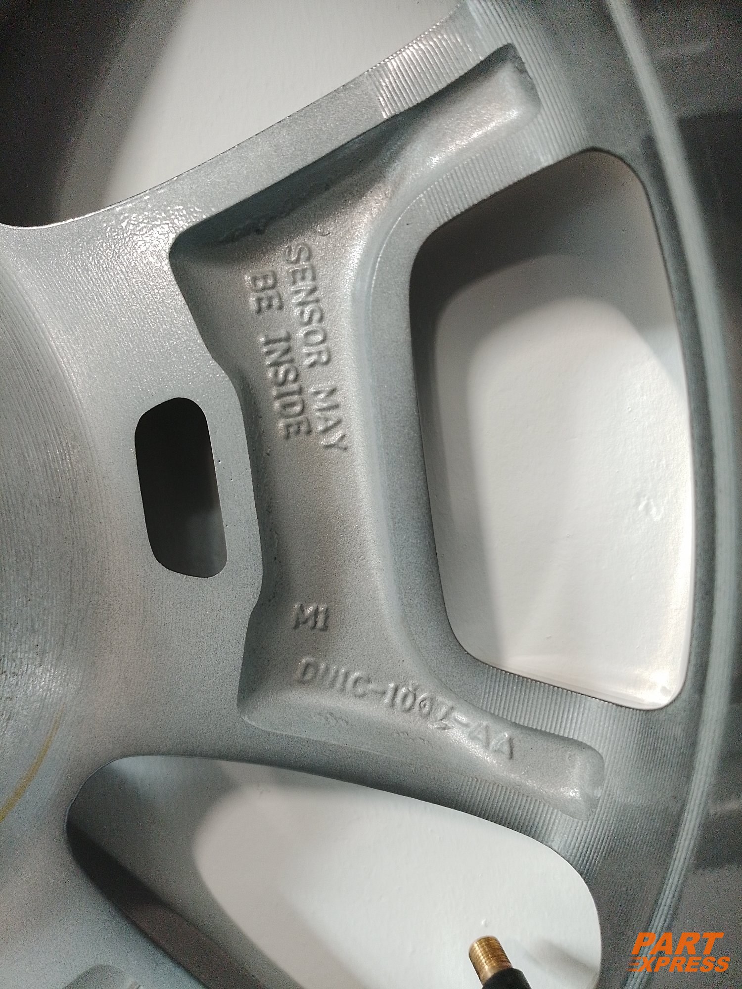 17 Zoll Alufelge Ford EcoSport II JK8 1x 17x6J ET37,5 mit Sensor – 5