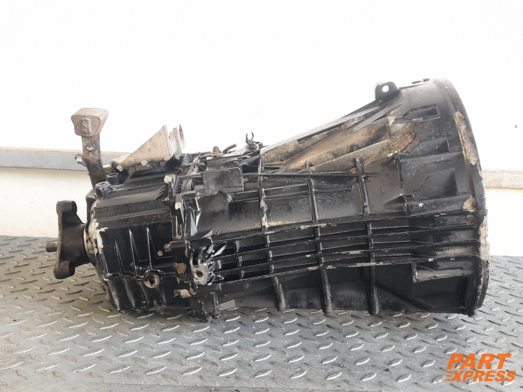 Schaltgetriebe Ford Transit 6 Gang 2.2 TDCI 107tkm CVF5 CYF5 MT82