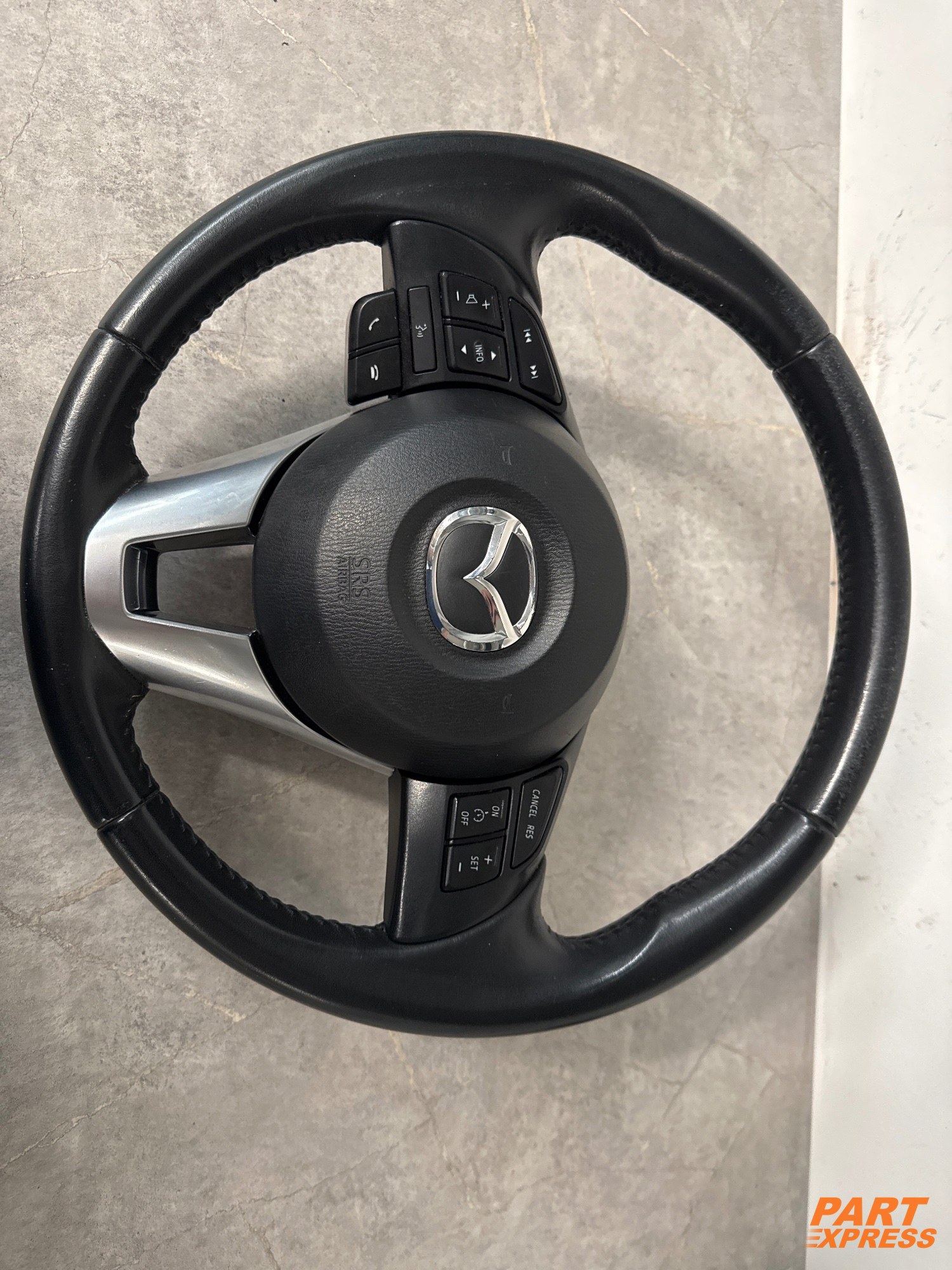 Lenkrad komplett Mazda CX-5 KE GMO39455