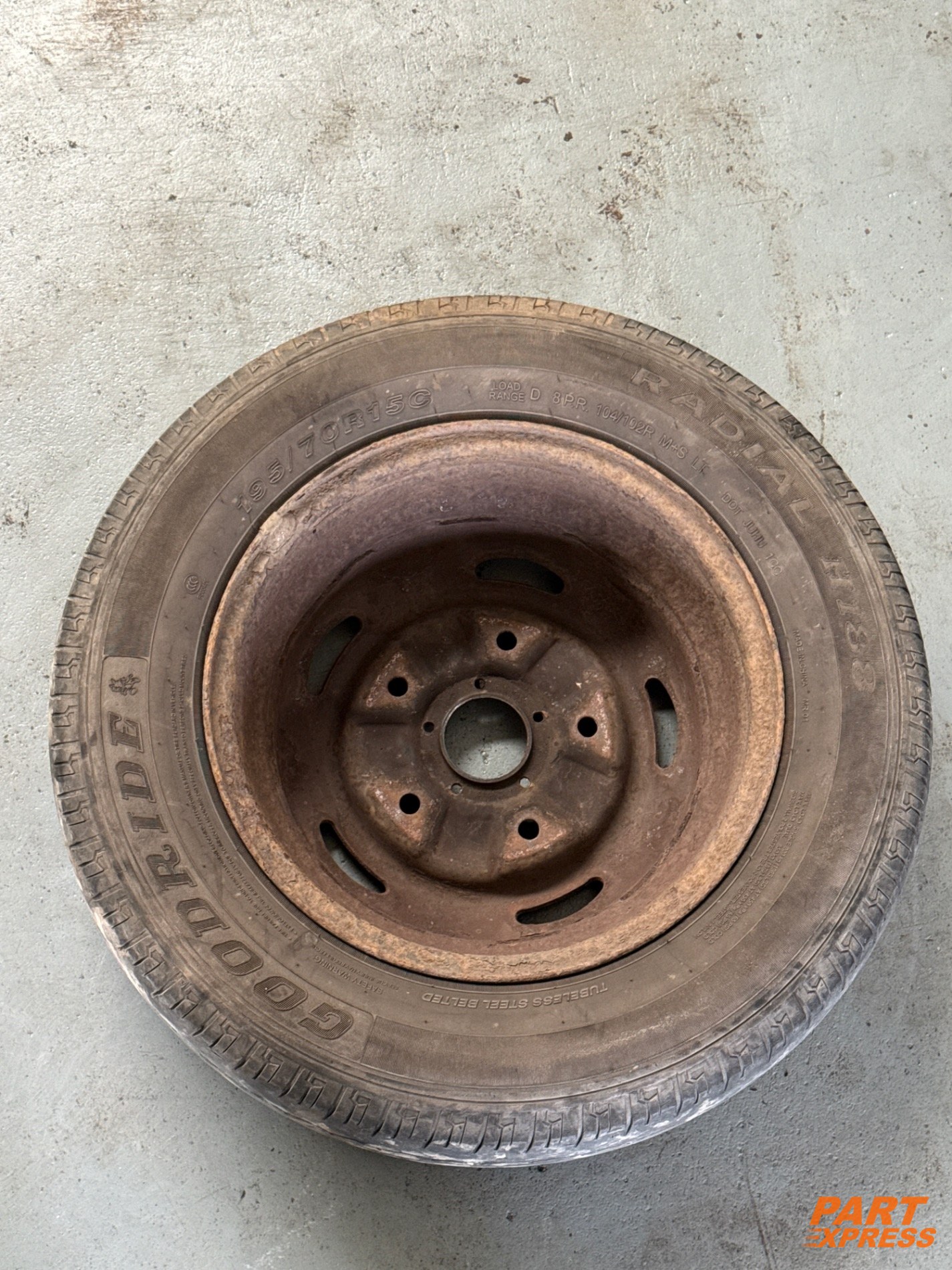 Komplettrad Ford Transit FA 195/70 R15 – 4