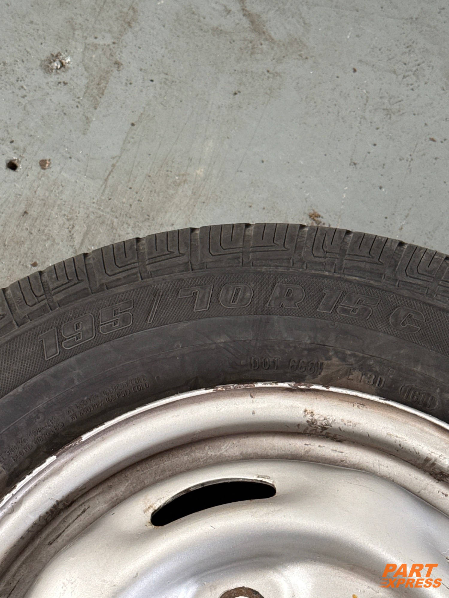 Komplettrad Ford Transit FA 195/70 R15 – 2