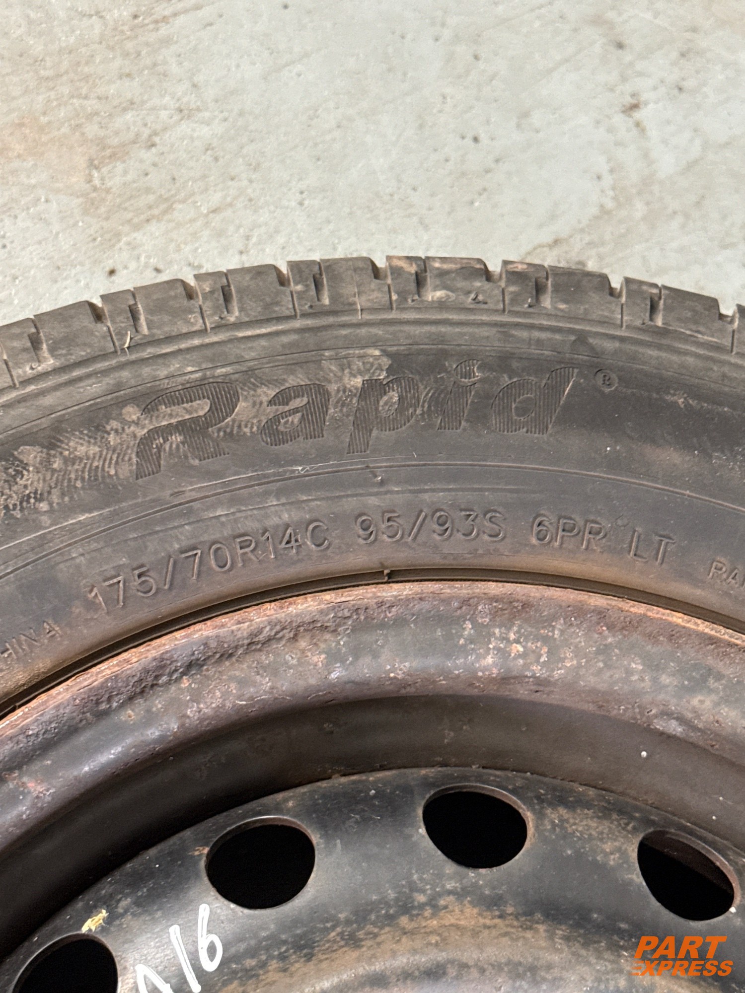Komplettrad Nissan NV200 175/70 R14 ab 2014 – 2