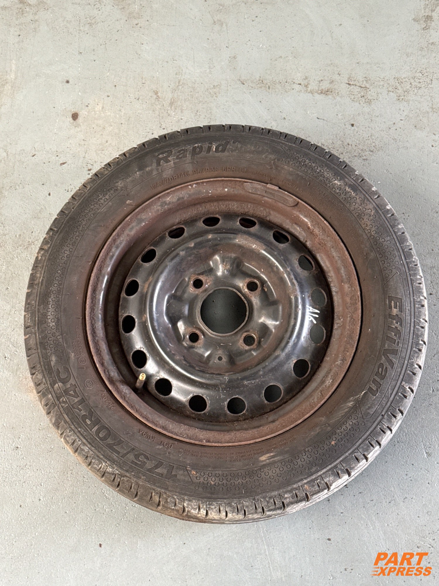 Komplettrad Nissan NV200 175/70 R14 ab 2014