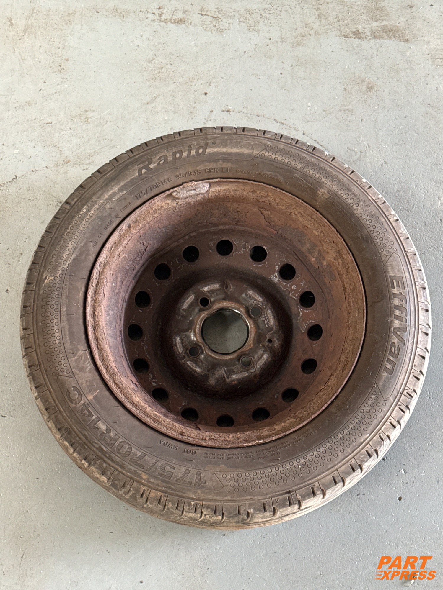 Komplettrad Nissan NV200 175/70 R14 ab 2014 – 2