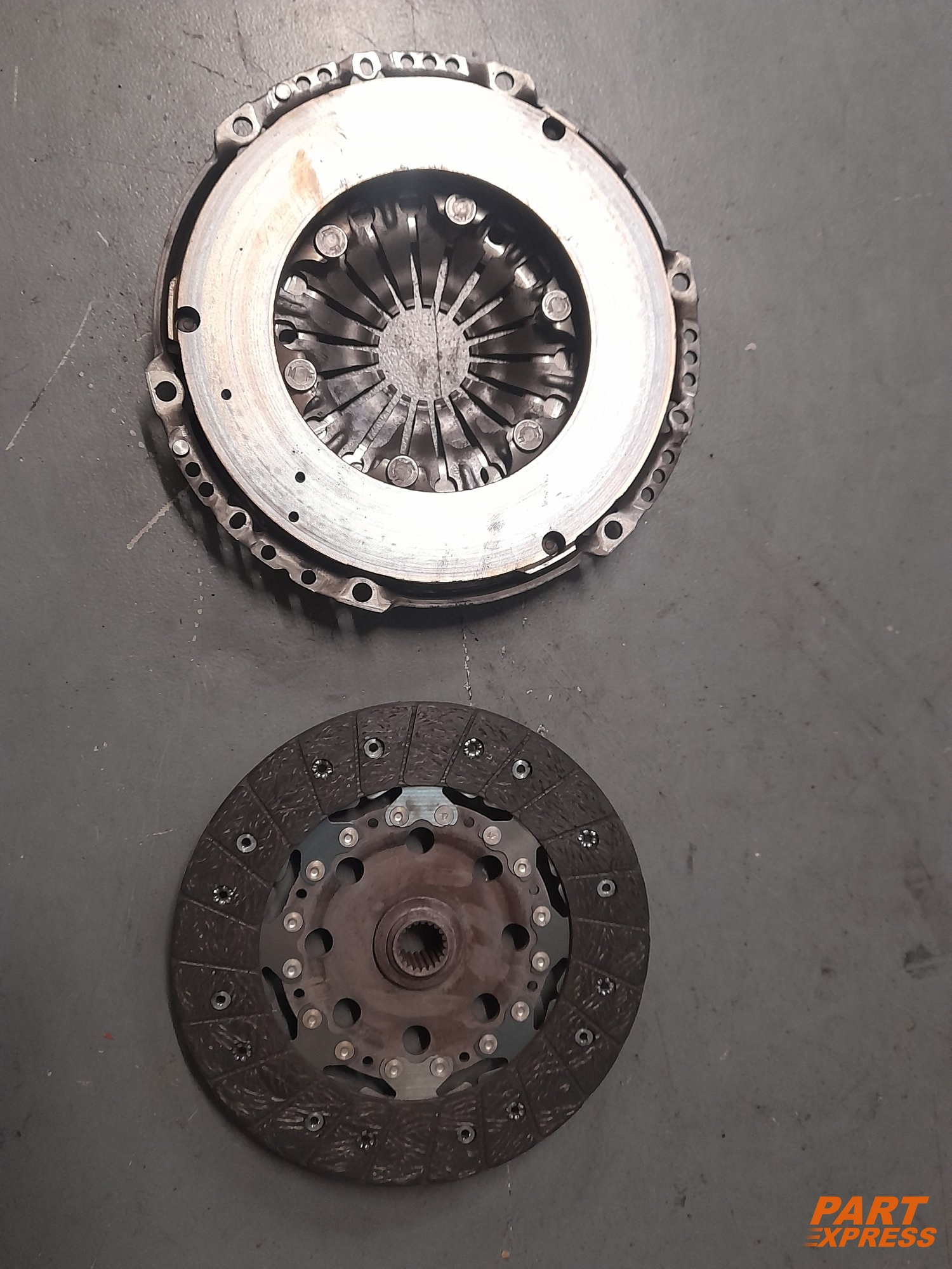 Kupplungssatz Kupplung Renault 1.6 DCI R9M450 Trafic III Opel LUK 324081710 – 2