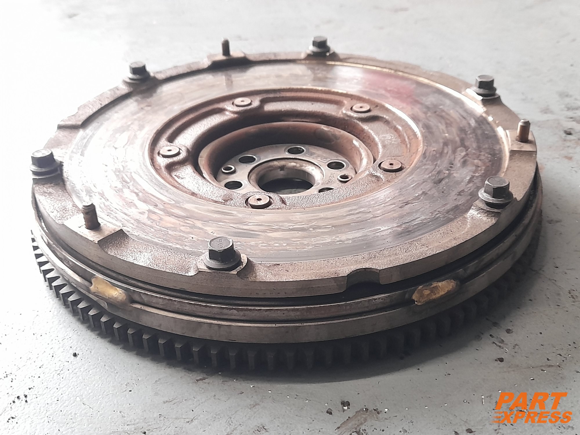 Schwungrad 6 Gang 63TKM M2DA Ford Focus III 1,0 Ecoboost CM5G6477DC – 2