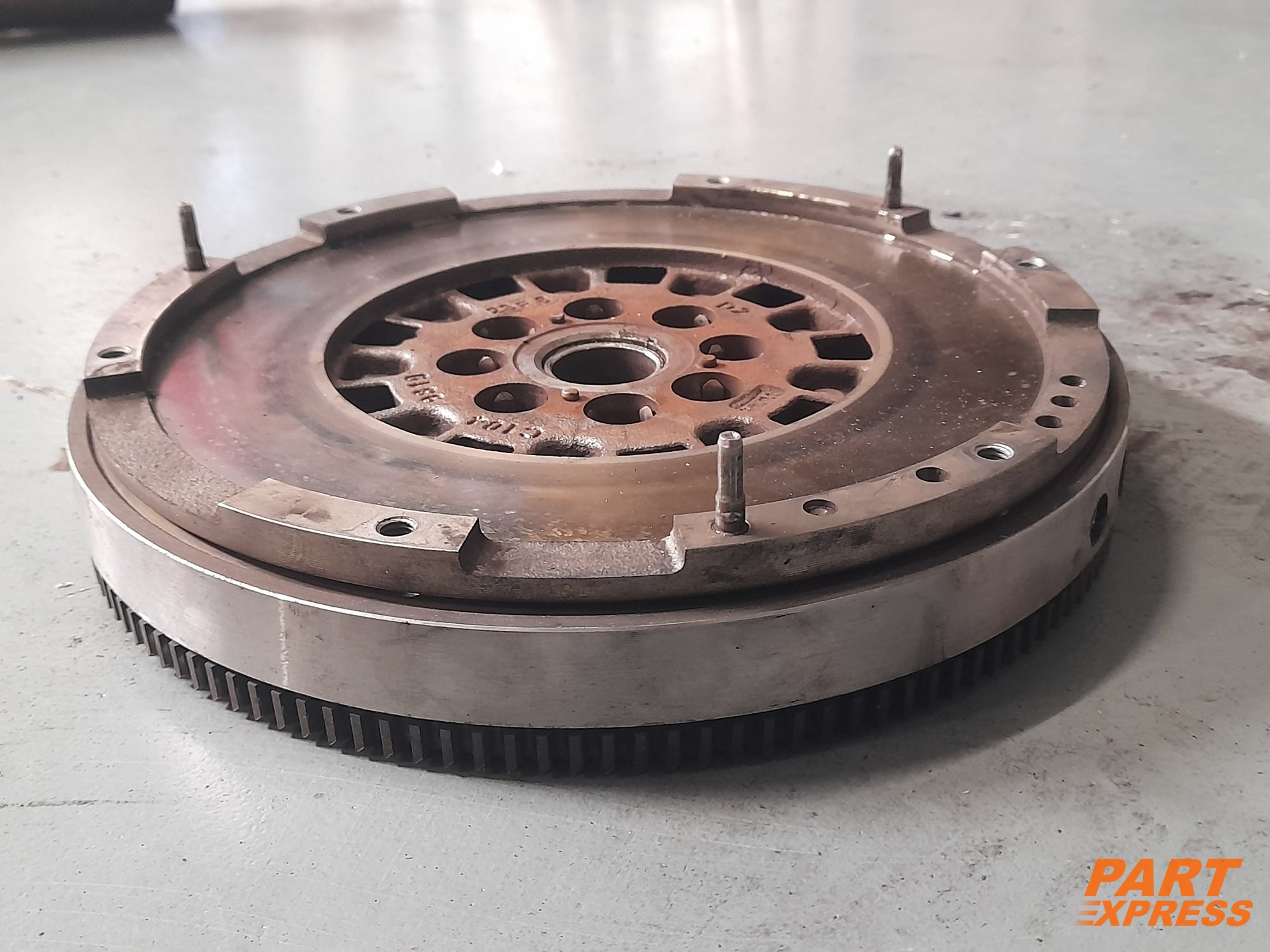 Schwungrad komplett Opel Mokka Astra 1,6 CDTi 102tkm D16DTH 55504335 – 2