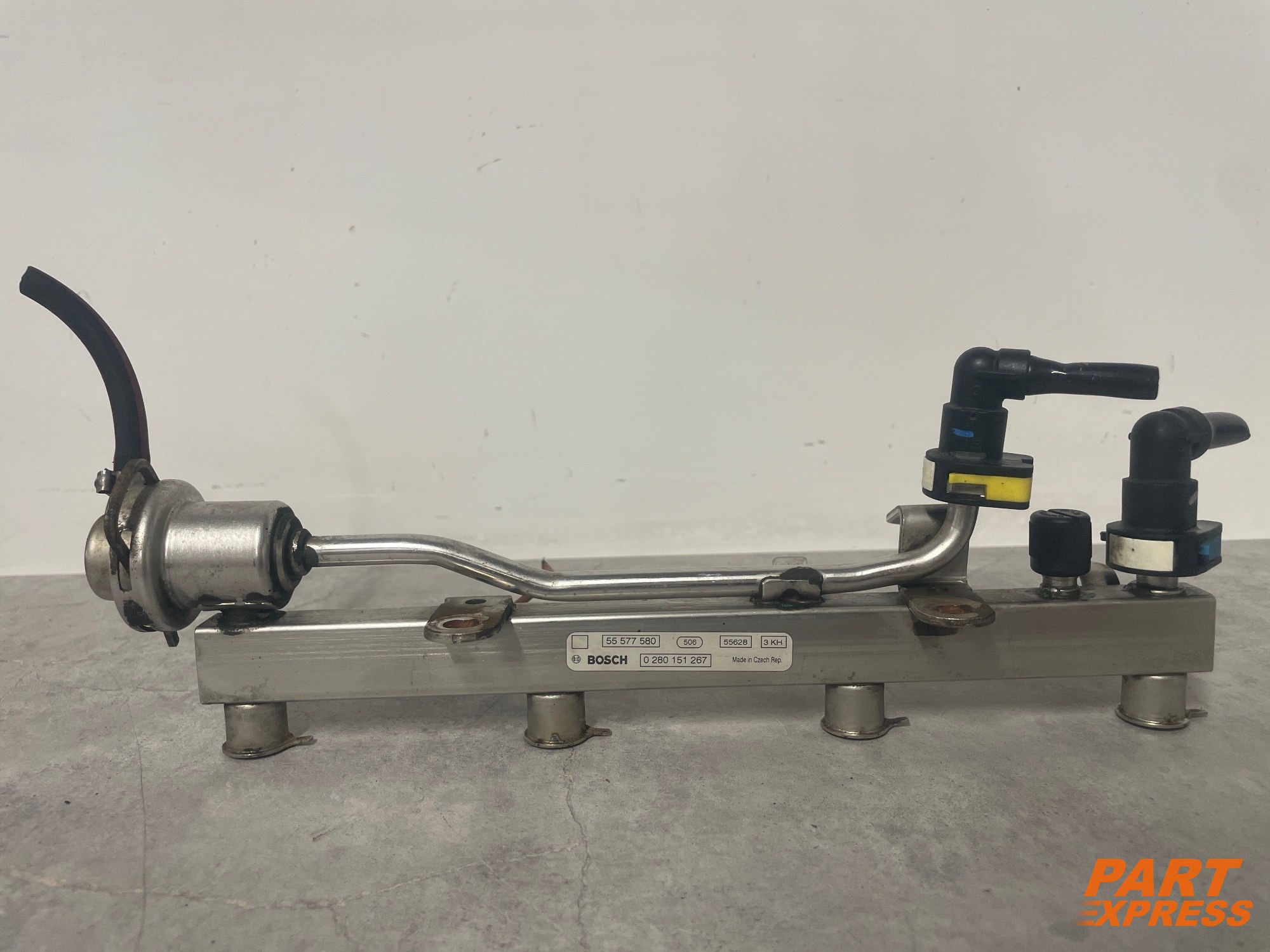  Einspritzleiste Kraftstoffverteiler B14NET Opel Astra J Insignia 1,4 55577580