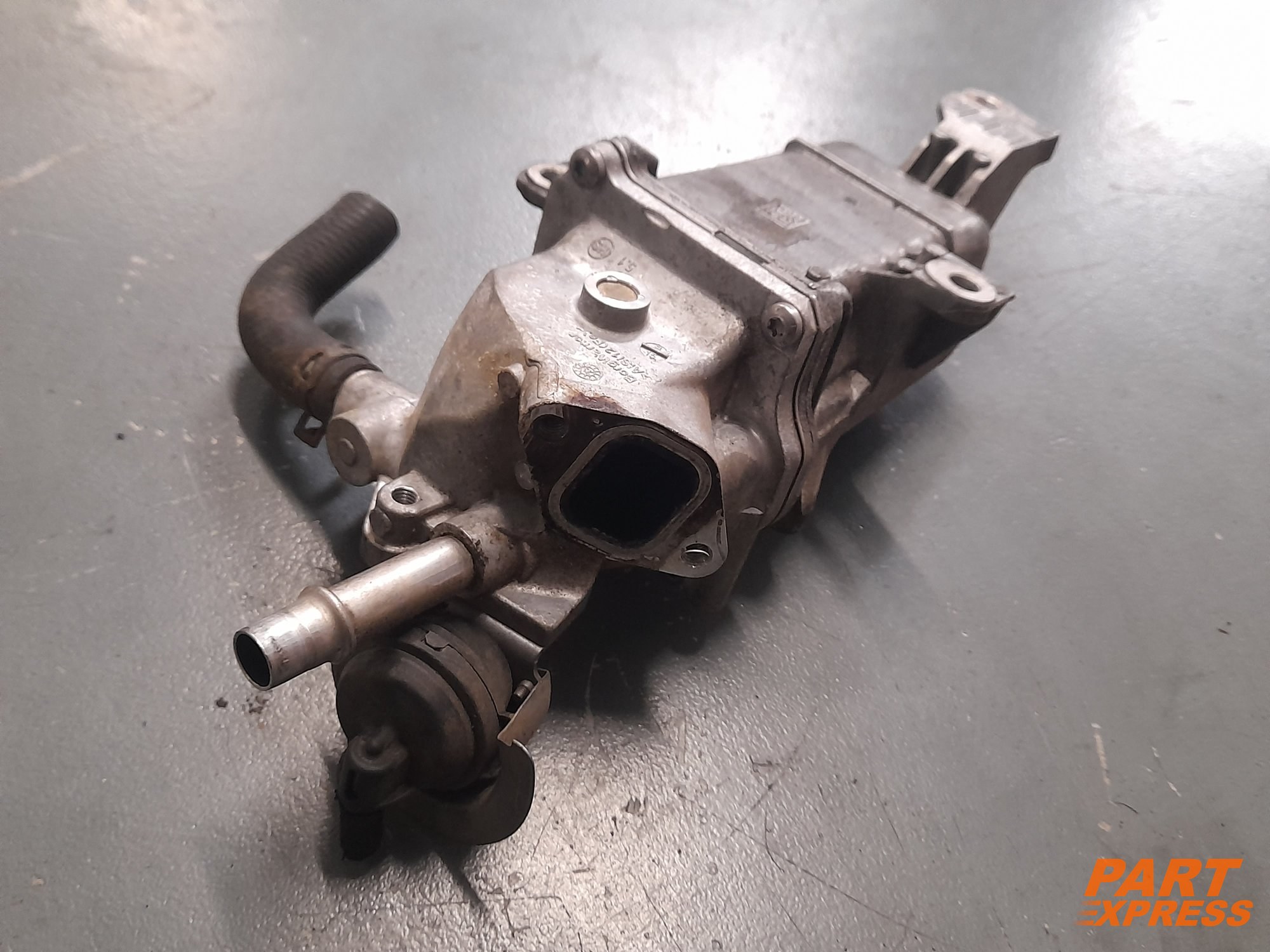 EGR Abgaskühler Abgasrückführungsventil Renault 1.6 DCI Trafic III 231009096R – 4