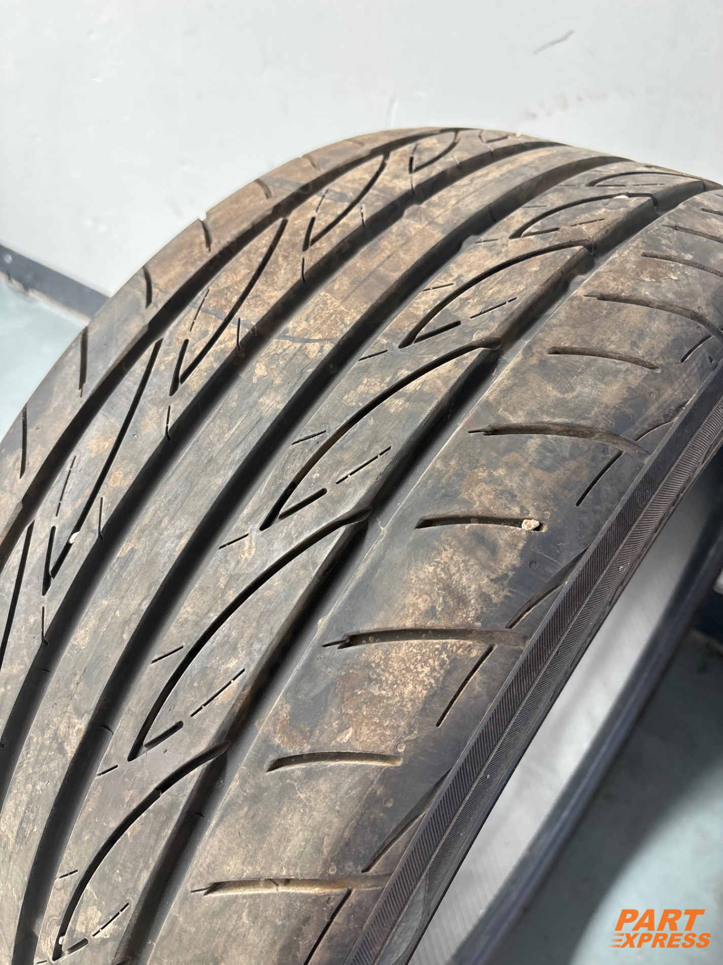 Reifen Yokohama Advan Fleva Jaguar XF X250 245/40 R19 98W 5mm – 3