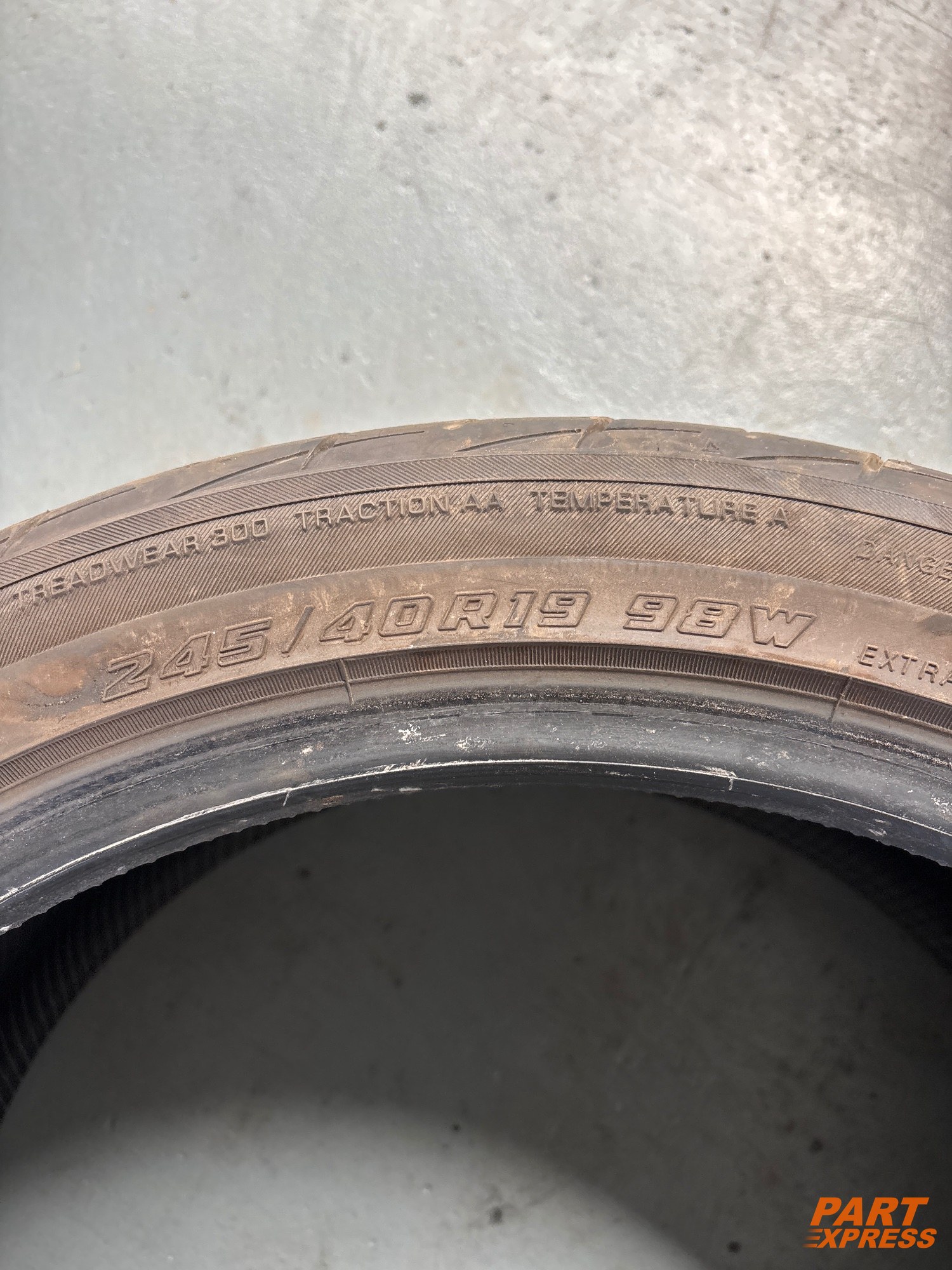 Reifen Yokohama Advan Fleva Jaguar XF X250 245/40 R19 98W 5mm – 4