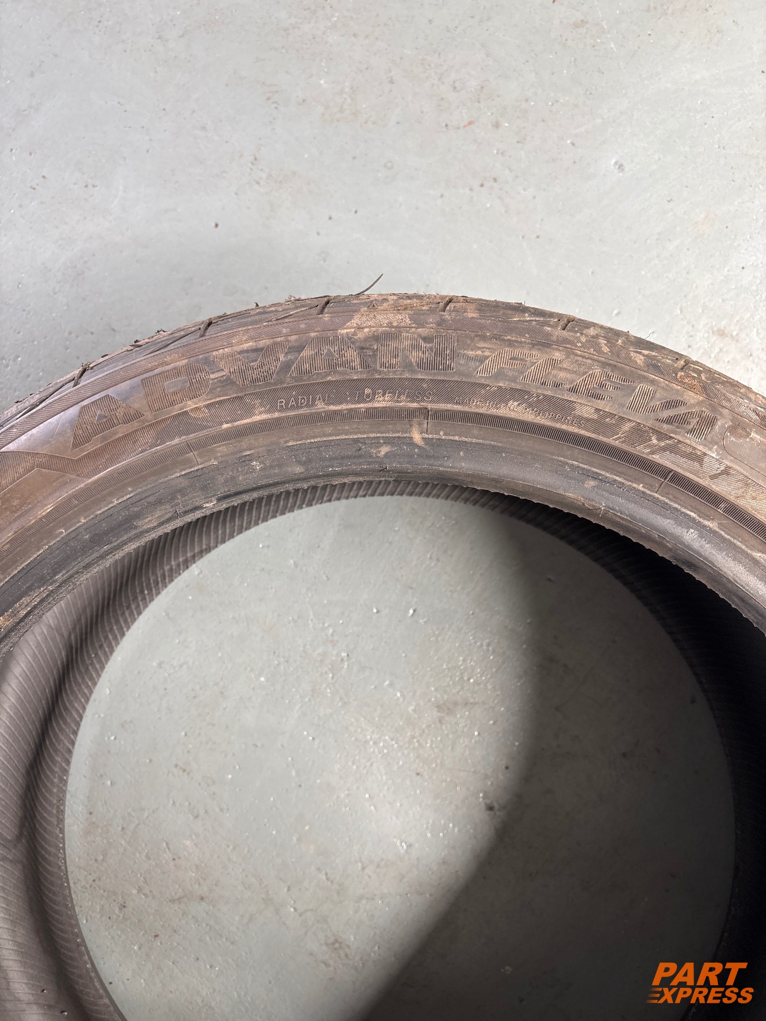 Reifen Yokohama Advan Fleva Jaguar XF X250 245/40 R19 98W 5mm – 5