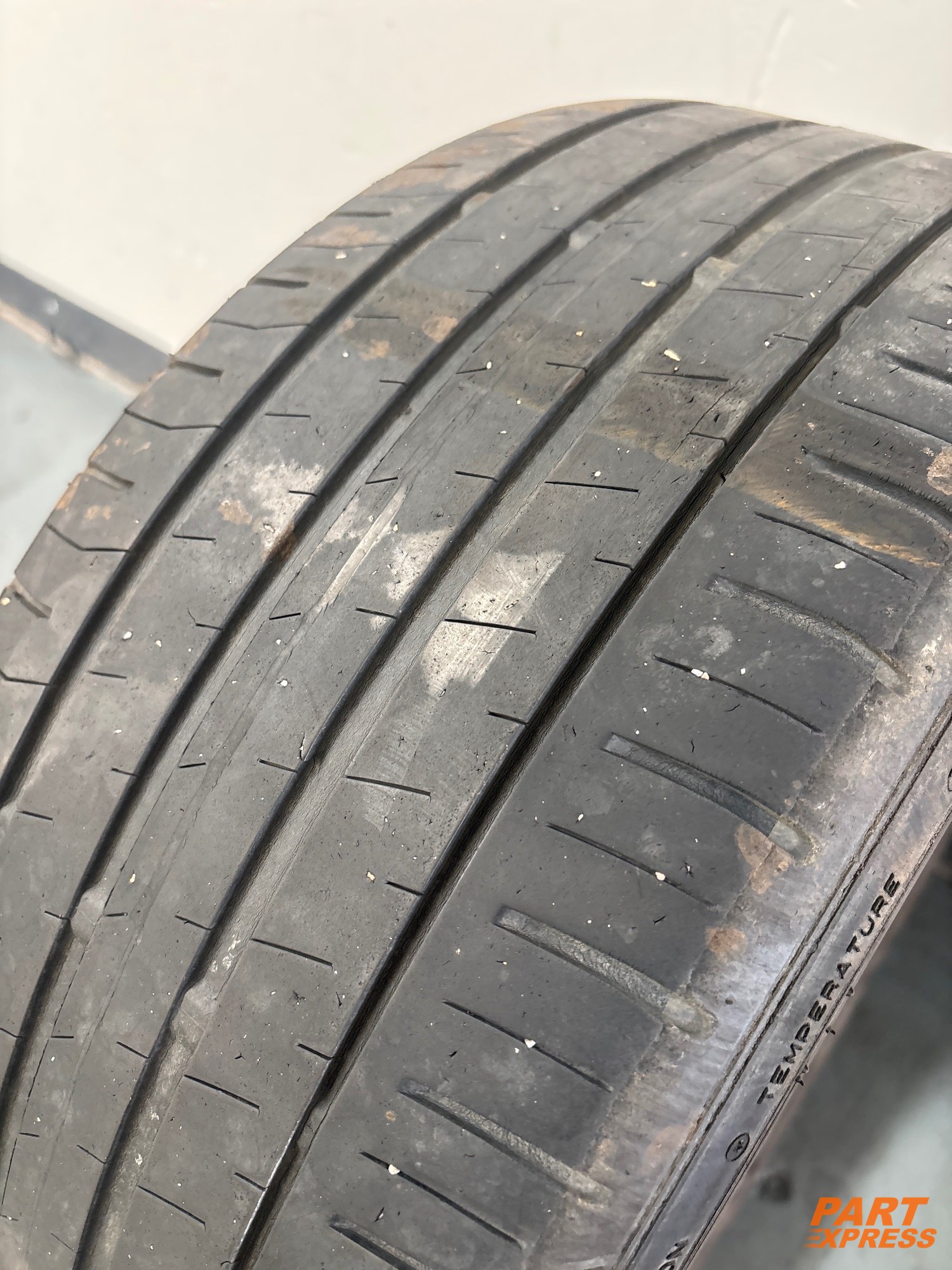 Reifen Falken ZIEX 215/45 R16 90V 3mm – 3
