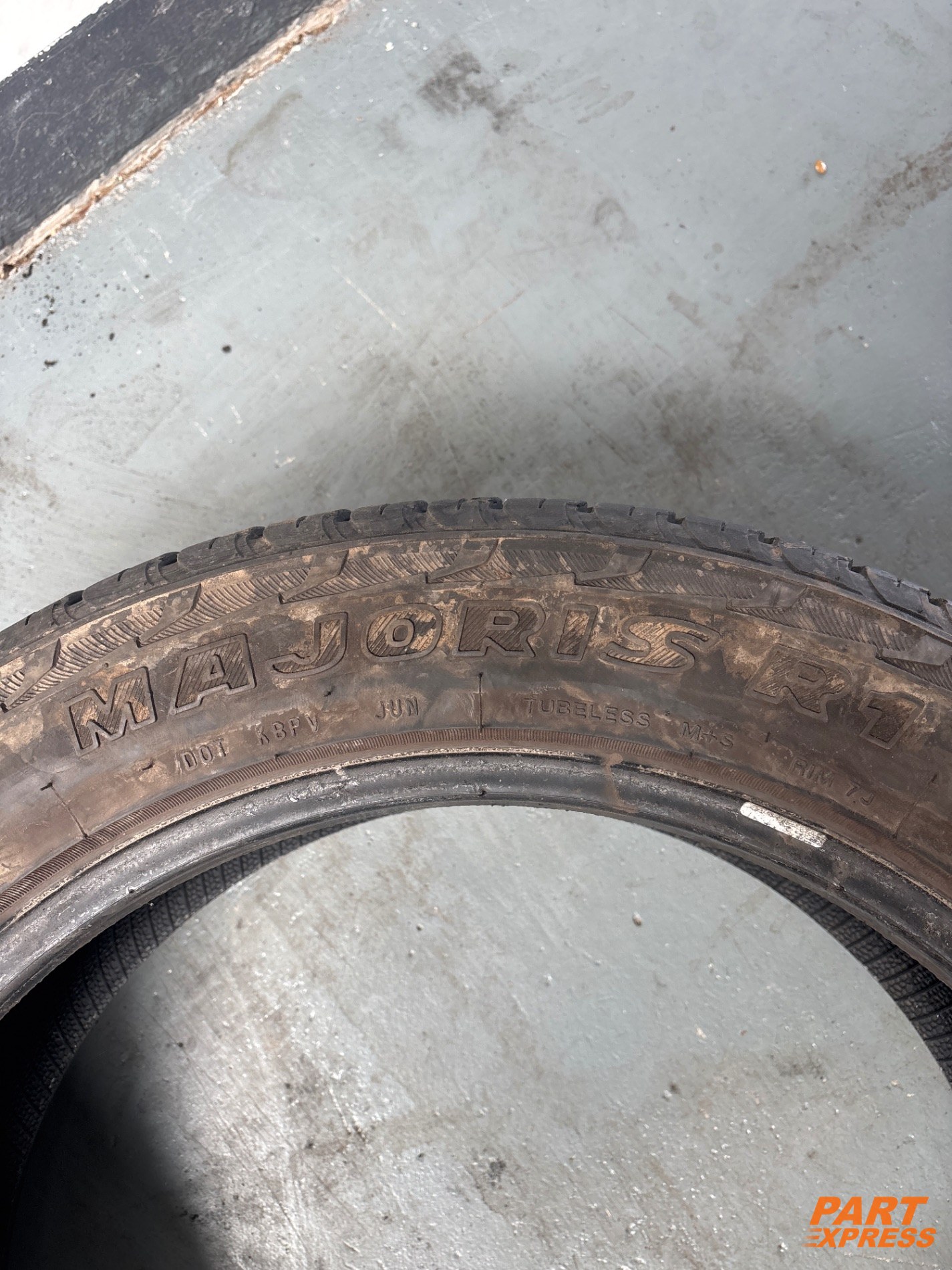 Reifen Antares Majoris R1 225/55 R19 99V 5mm – 5