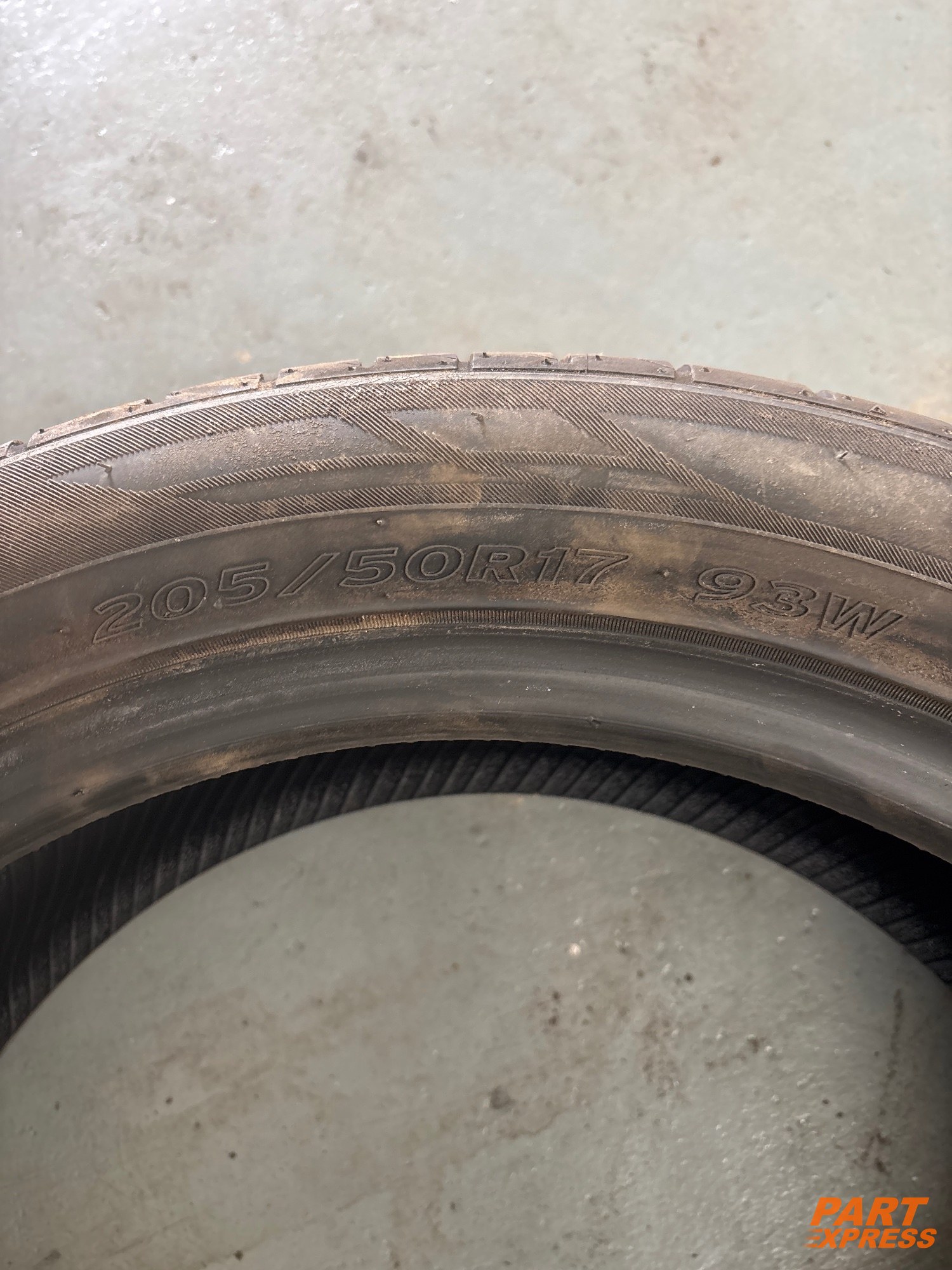 Reifen Hankook Ventus Prime 205/50 R17 93W 8mm – 4