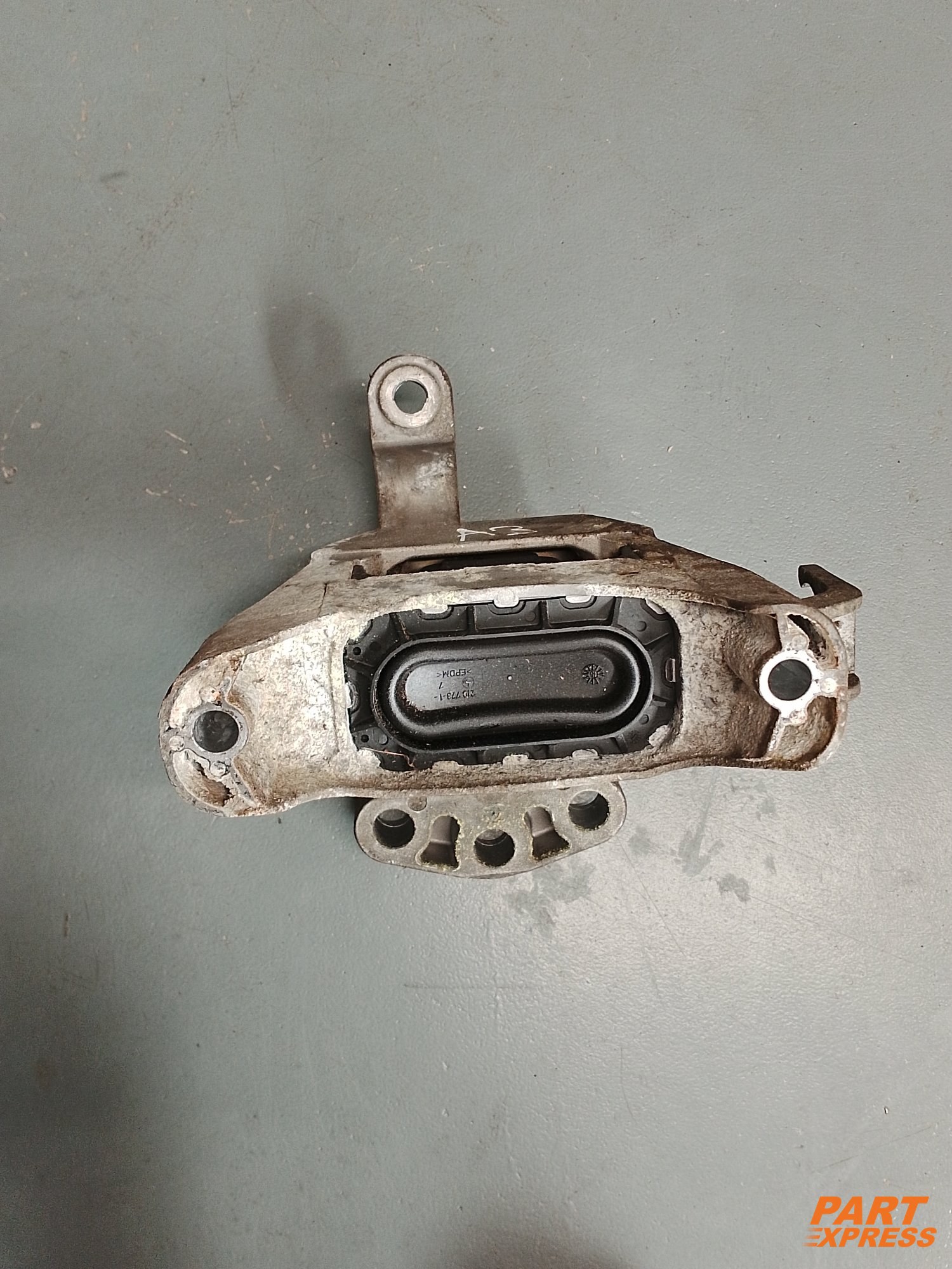 Motorlager rechts Opel Zafira Tourer C 2011 - 2018 13347453
