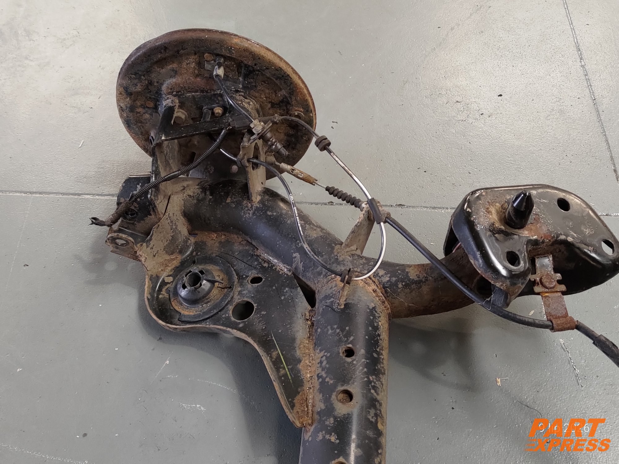 Hinterachse komplett Ford EcoSport 1,0 EcoBoost 73tkm  CN15 5K952-F2A – 4