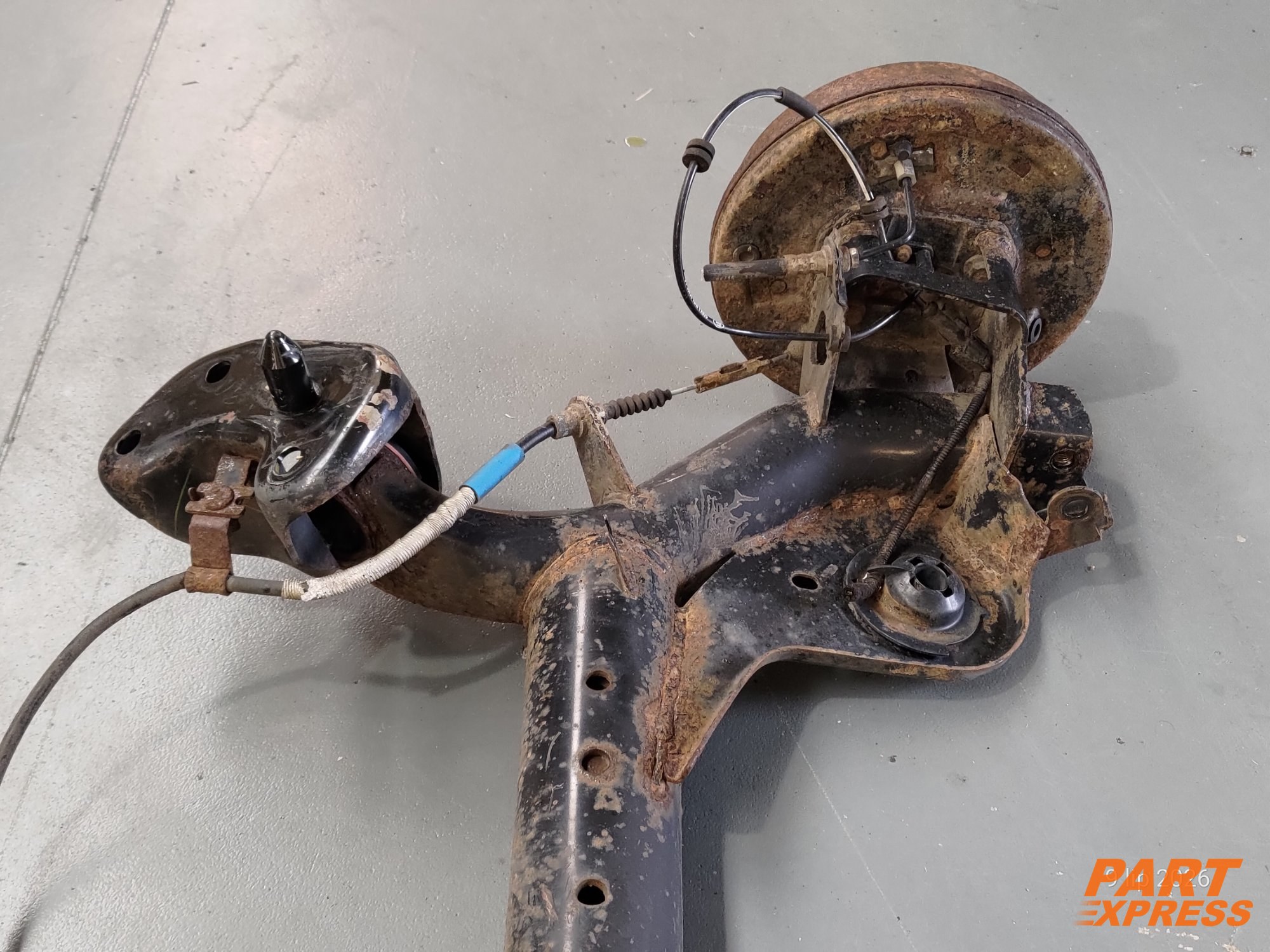 Hinterachse komplett Ford EcoSport 1,0 EcoBoost 73tkm  CN15 5K952-F2A – 5