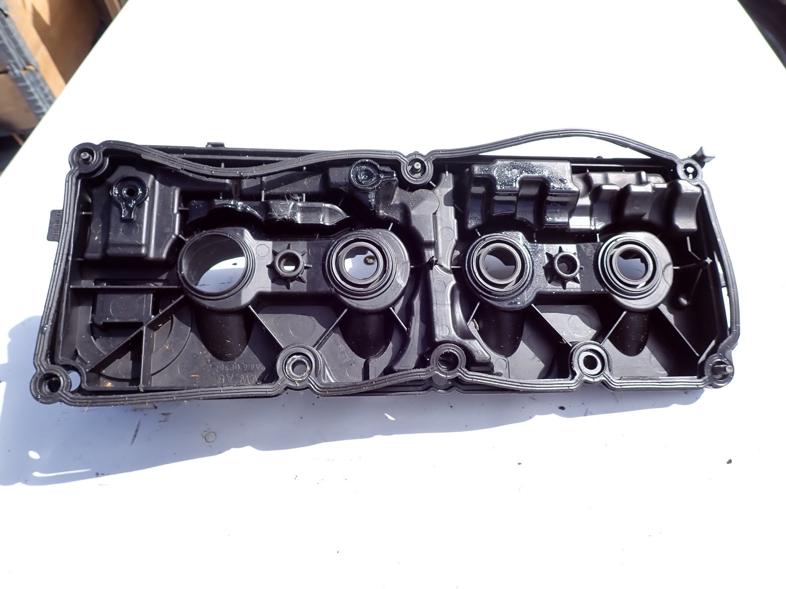 Ventildeckel DFS VW Golf VI Audi A3 Seat Skoda 2,0 TDI Caddy 03L103469H – 2