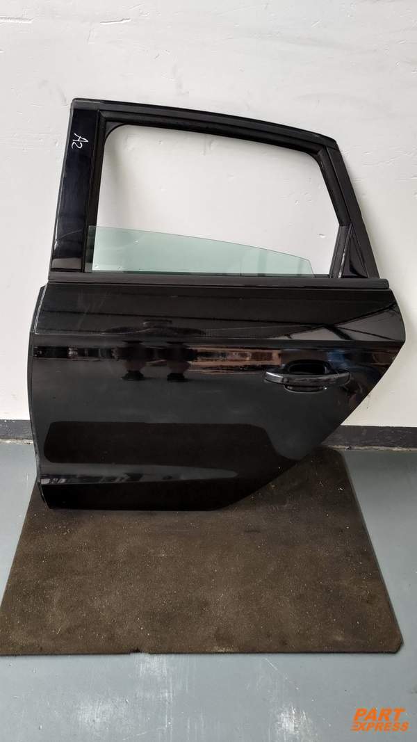 Tür komplett hinten links Audi A1 8X Schwarz Mythosschwarz LY9T 2010 - 2018