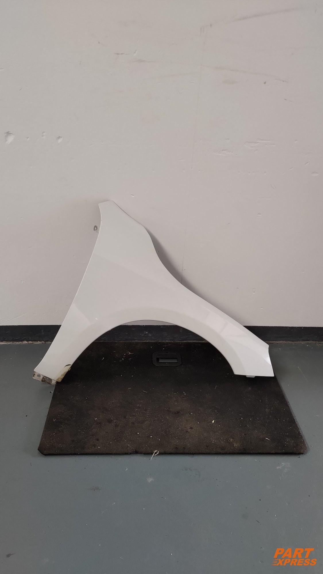 Kotflügel rechts Volvo S60 SE Lux II Weiß 614 Ice White Solid 2010 - 2018