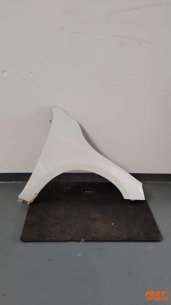 Kotflügel rechts Volvo S60 SE Lux II Weiß 614 Ice White Solid 2010 - 2018
