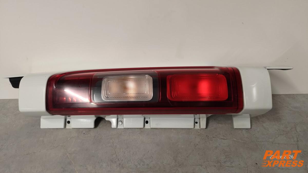 Rückleuchte hinten rechts Renault Trafic Bus X82 ab 2014