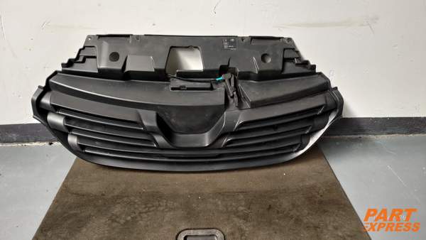 Frontgrill Renault Trafic Bus X82 Weiß 369 ab 2014