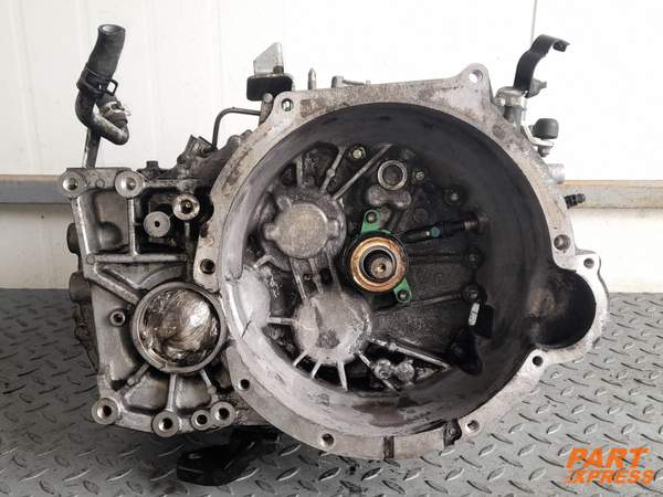 Schaltgetriebe Mitsubishi Outlander III 2.2DiD 90tkm 2500A358 W6MBA-1-WXZC