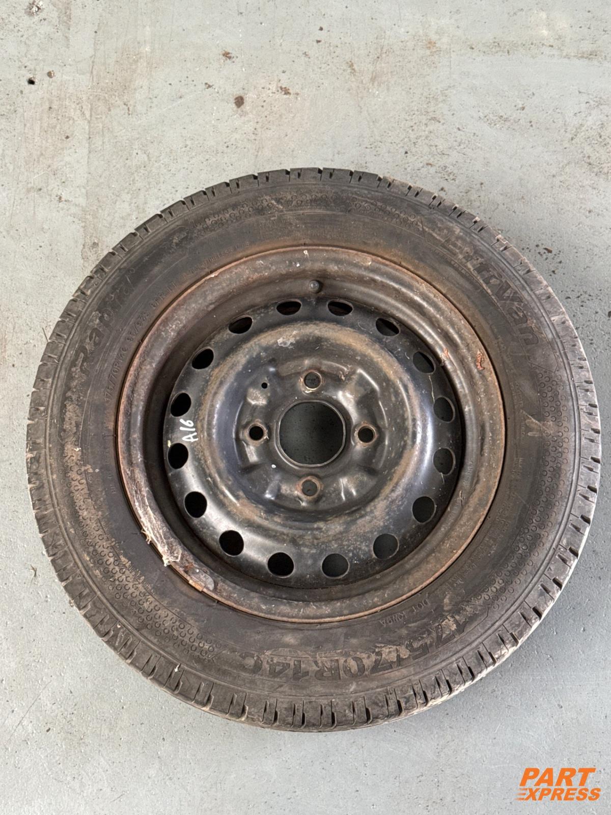 Komplettrad Nissan NV200 175/70 R14 ab 2014