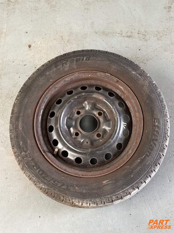 Komplettrad Nissan NV200 175/70 R14 ab 2014