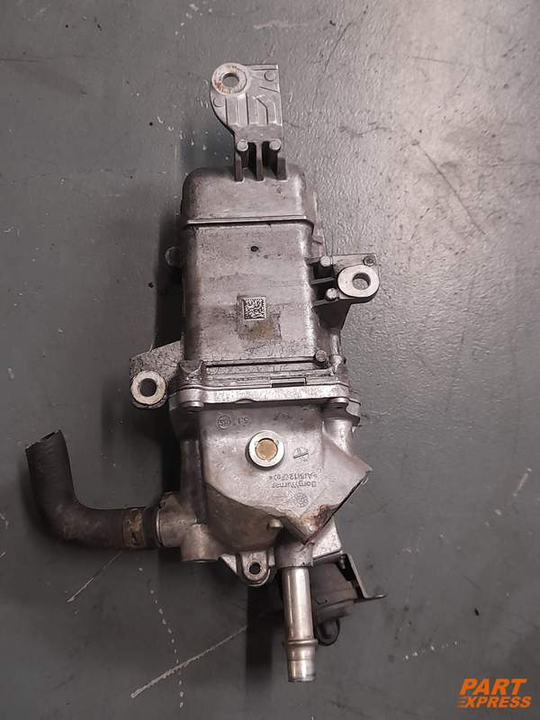 EGR Abgaskühler Abgasrückführungsventil Renault 1.6 DCI Trafic III 231009096R