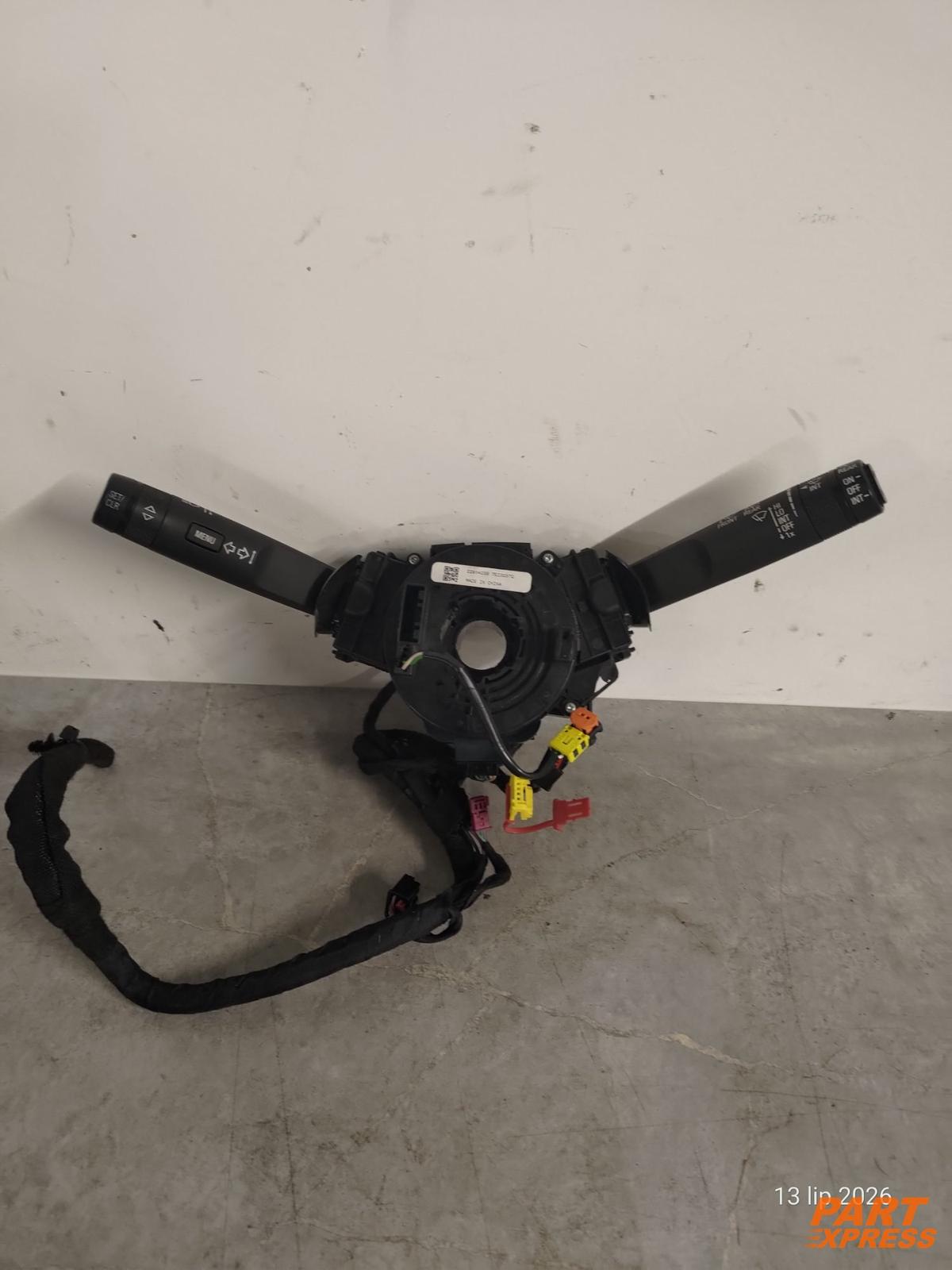 Lenkstockhalter mit Schleifring Opel Zafira B 2011 - 2018 22914039