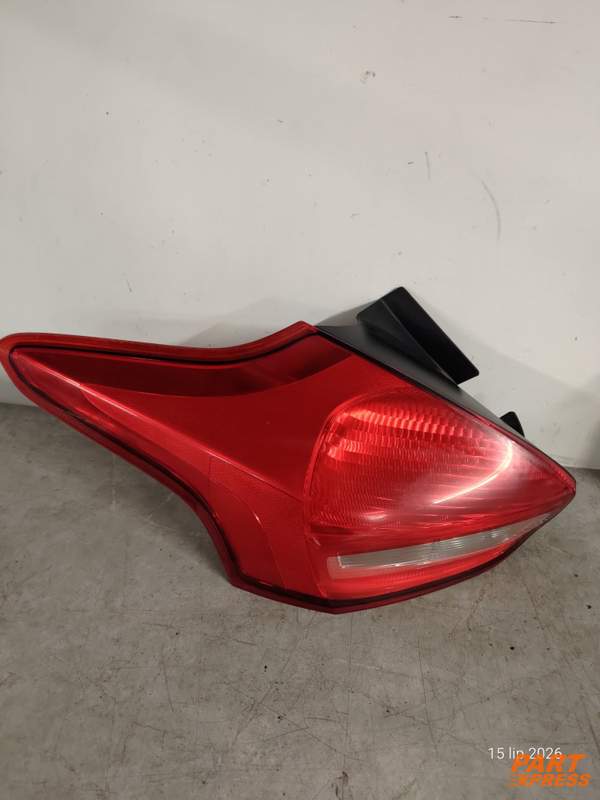 Rückleuchte hinten links Ford Focus Zete Mk3 Facelift 2011 - 2018 F1EB-13405-BC