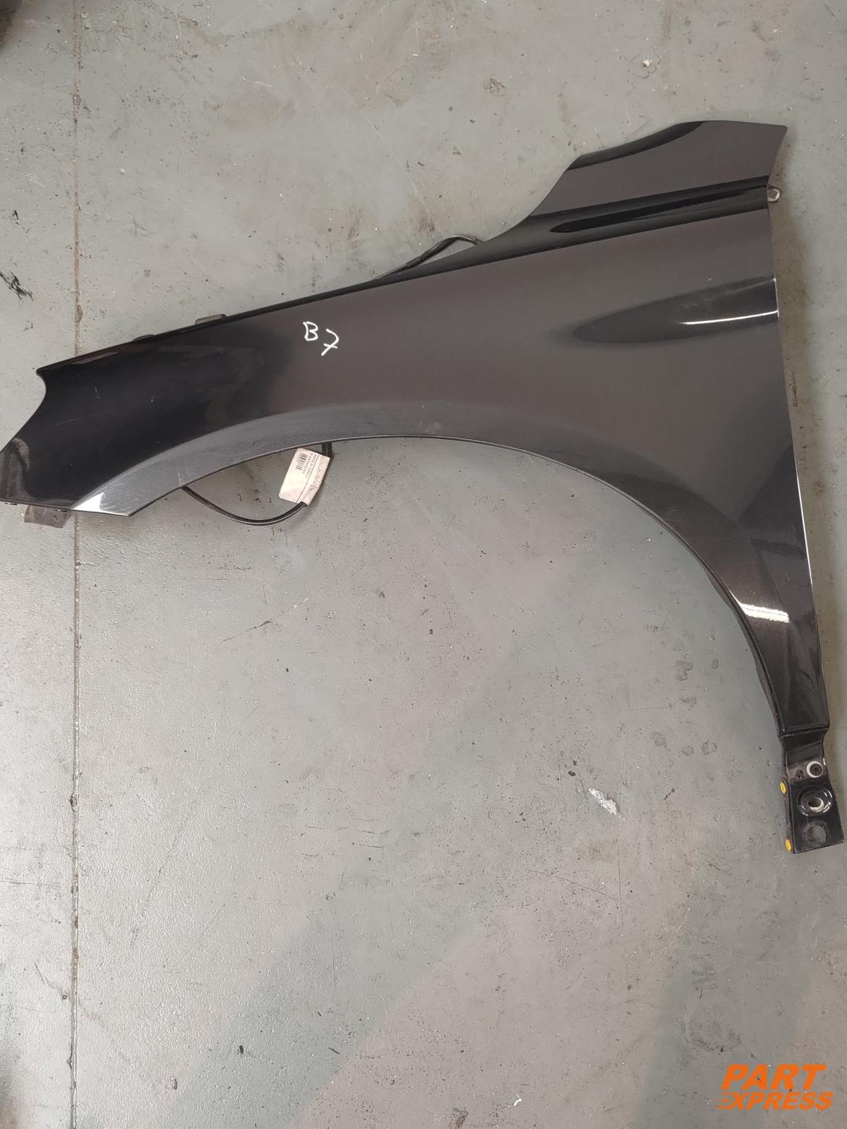 Wing Left original Volvo XC60 SE LU I Grey Savile Grey 492 200 30762401