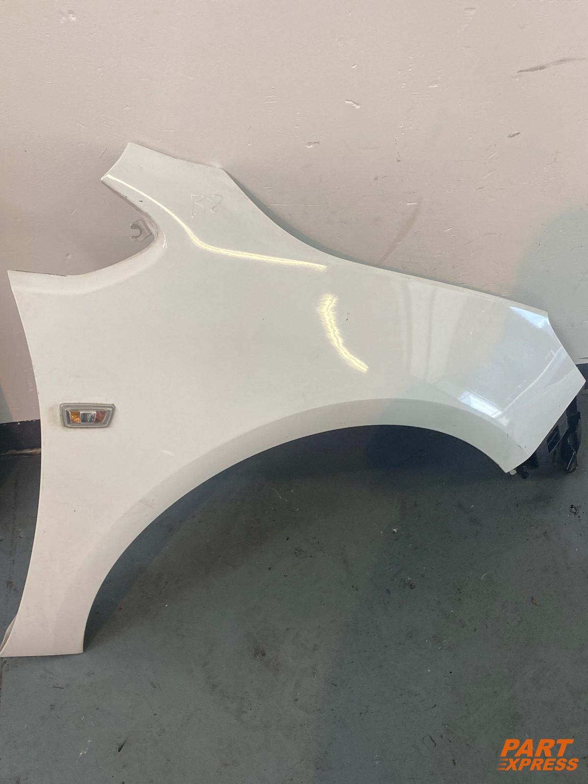 Wing Right Opel Astra GTC White Casablanca White GAZ