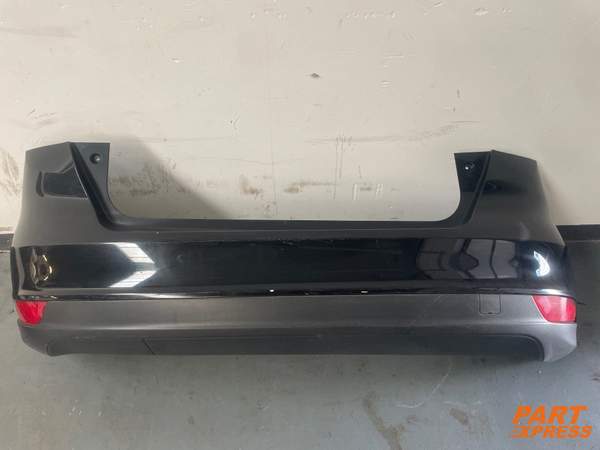 Stoßstange hinten Ford Focus Zete Schwarz Iridium-Schwarz Metallic 2011 - 2018