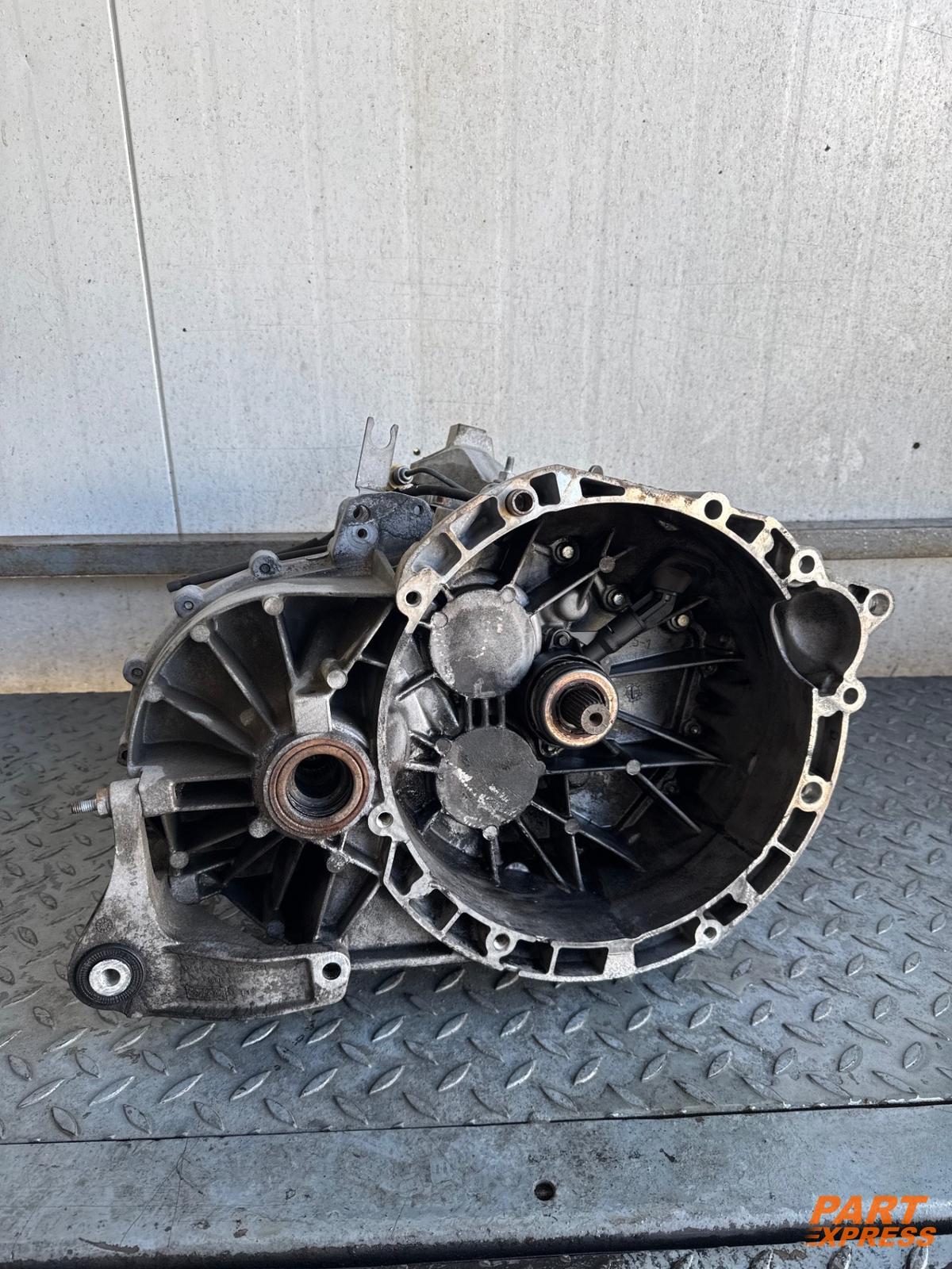 Schaltgetriebe Ford Kuga C-Max Focus 2,0 TDCI 100kW Mk1 AISI9CU3 6M2R-7F096-EC