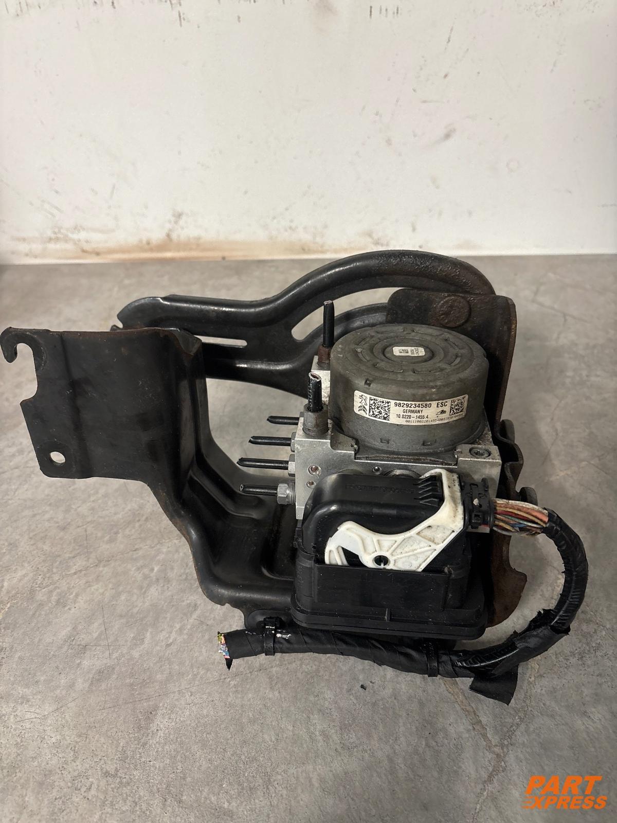 ABS Block Peugeot 2008 Citroen C3 C4 C5 Opel Astra 102tkm EB2ADTS HNS 9829234580